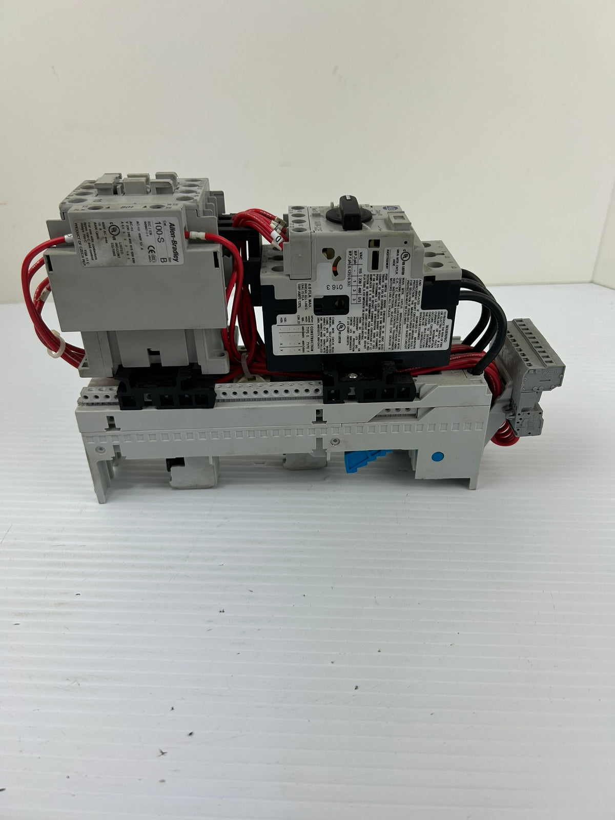 Allen-Bradley 140M-C2E-B40 Motor Starter 100-C09*10 Contactor Assembly 100-S