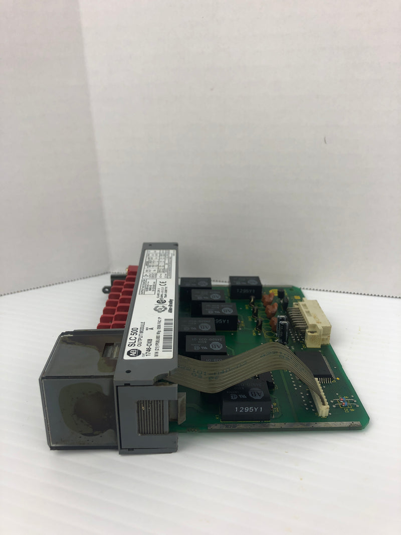 Allen-Bradley 1746-OX8 Output Module SLC 500 Ser. A 10-250VAC 30A 50/60Hz