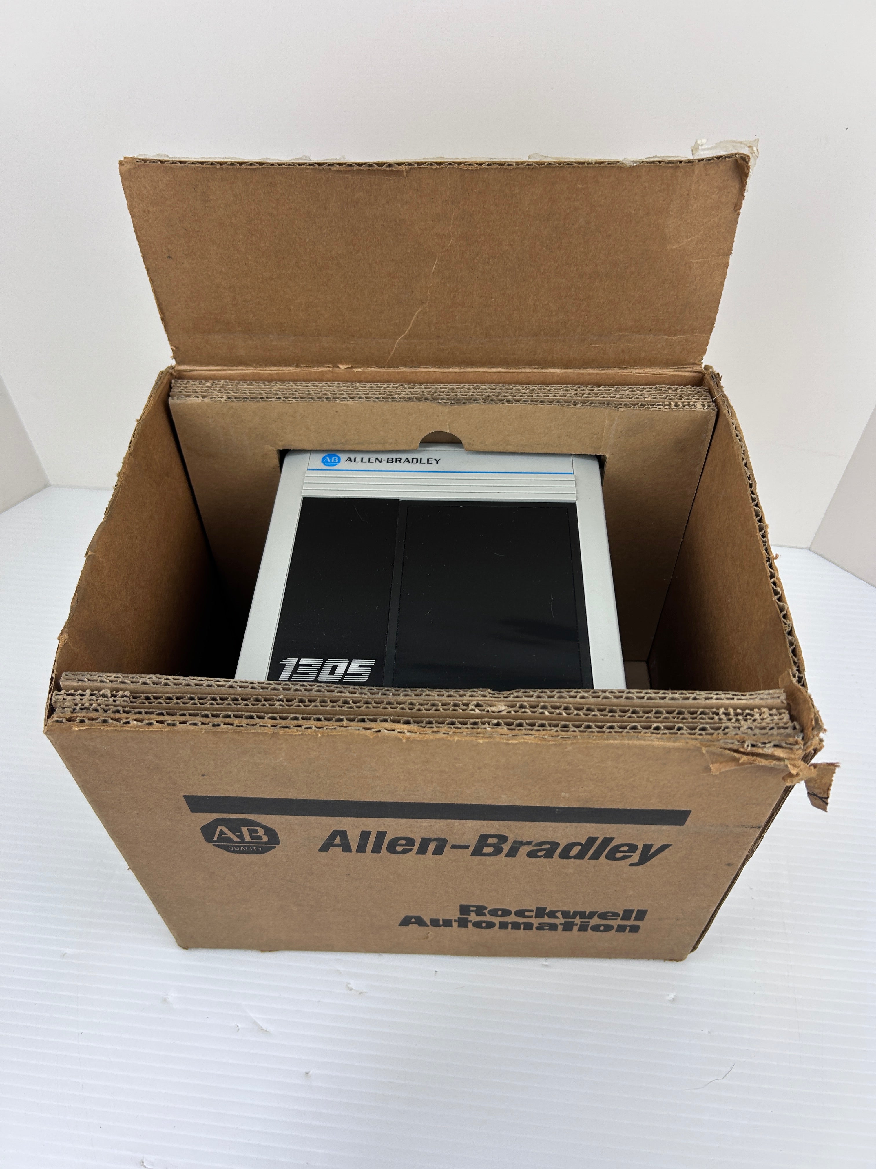 Allen-Bradley 1305-BA03A Adjustable Frequency AC Drive Bulletin 1305 1HP