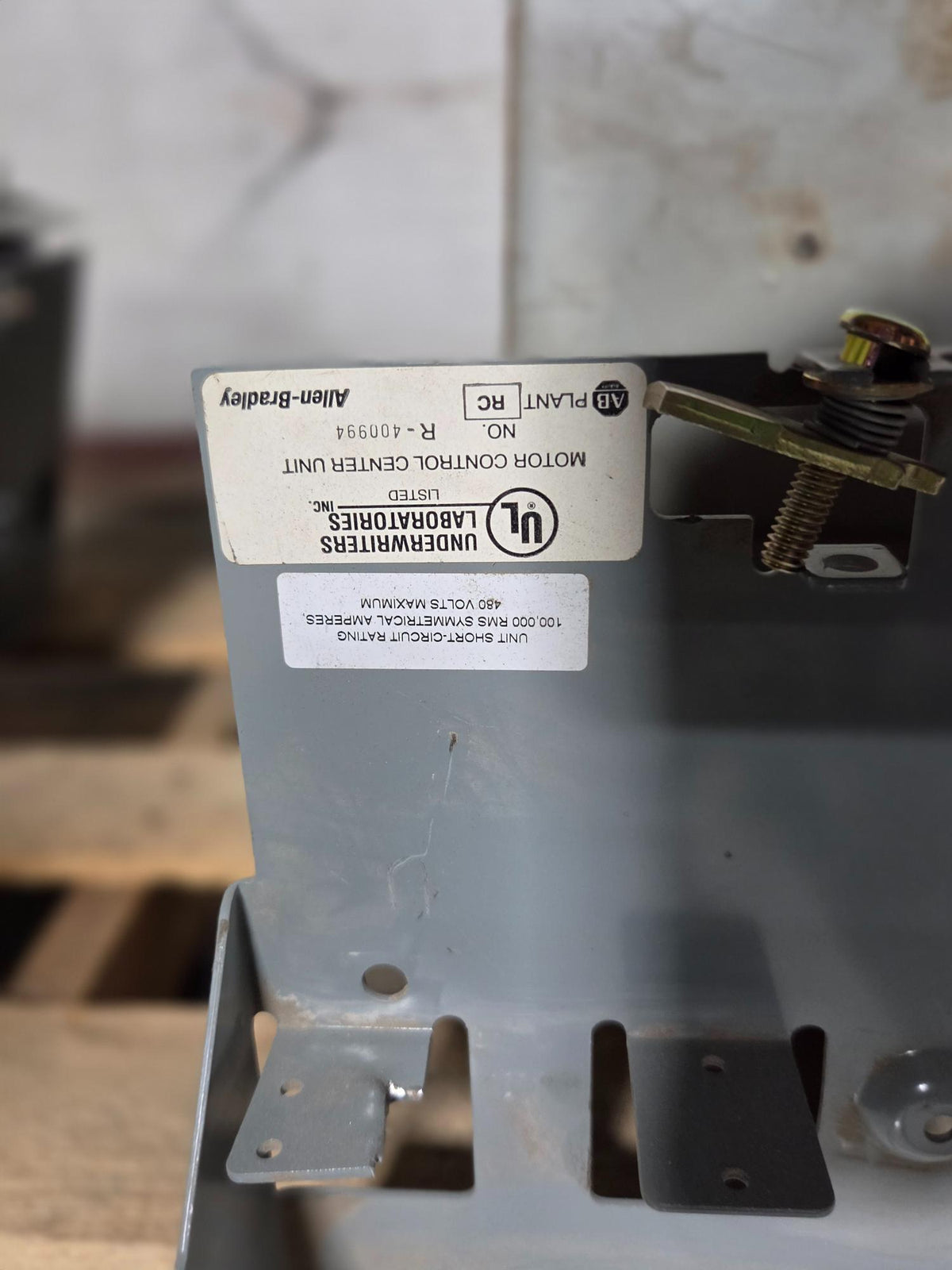 Allen-Bradley 2113B MCC Bucket 75HP 3PH 480V Size 4 FVNR 150A Breaker - No Door