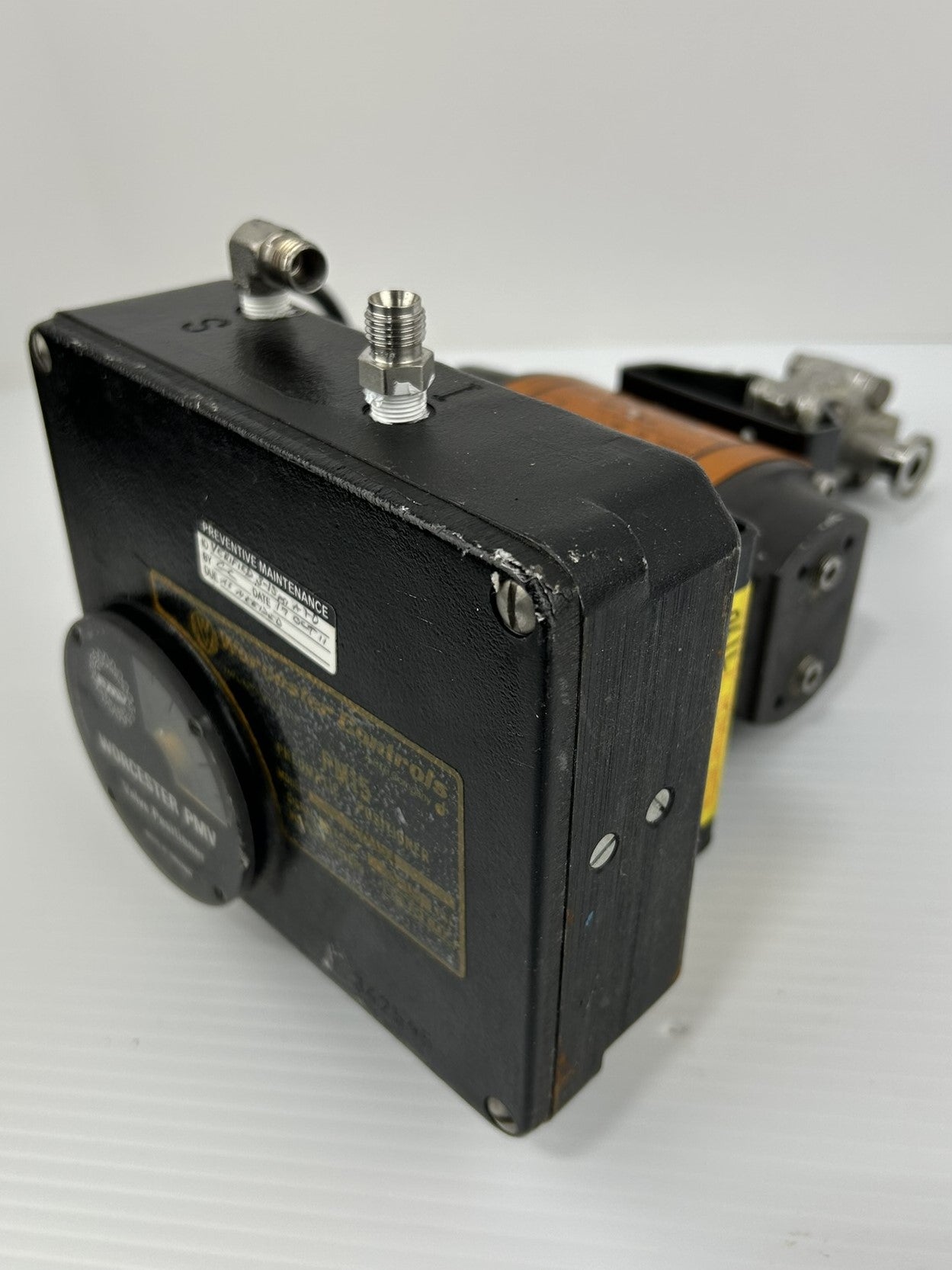 Worcester Controls 1039N R Pneumatic Actuator Series 39 with Positioner PM15