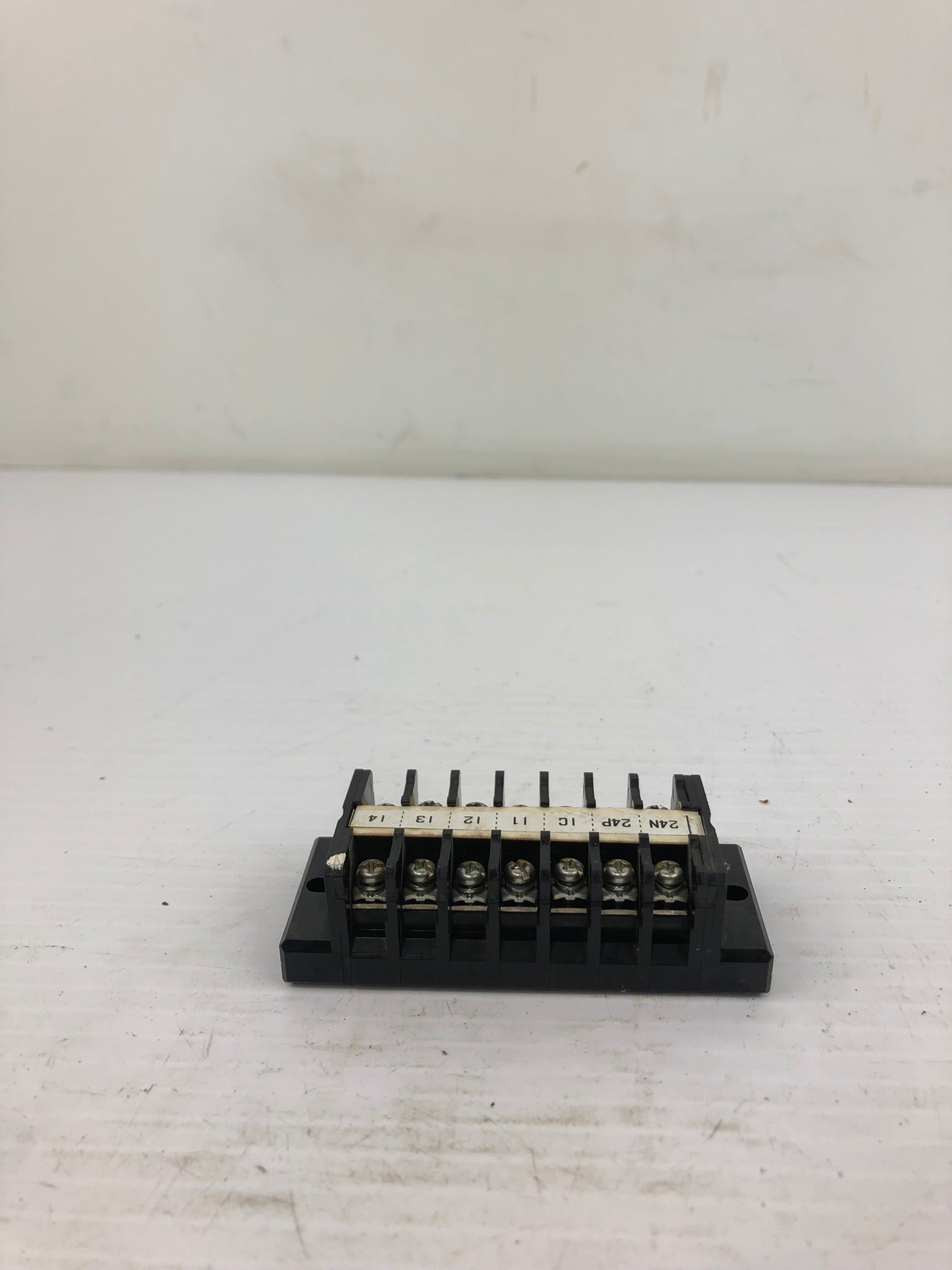 IDEC BTB15 Terminal Block 7P