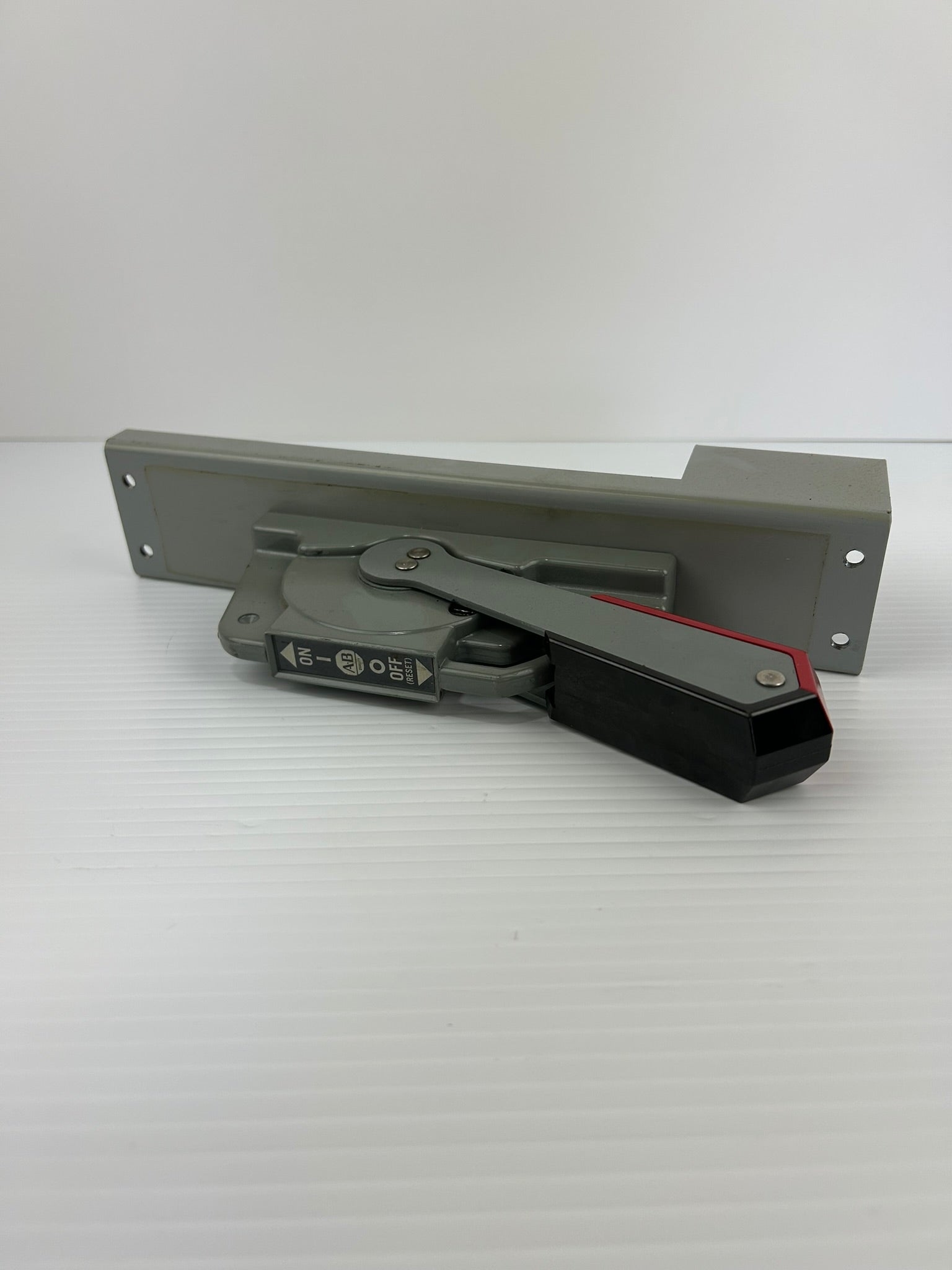 Allen-Bradley Manual ON/OFF Switch Lever Handle MCC Bucket