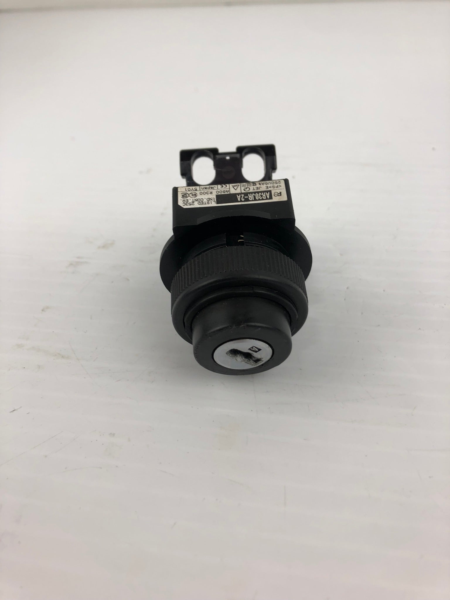 Fuji Electric AR30JR-2A Gear Key Change Over Switch - NO KEY