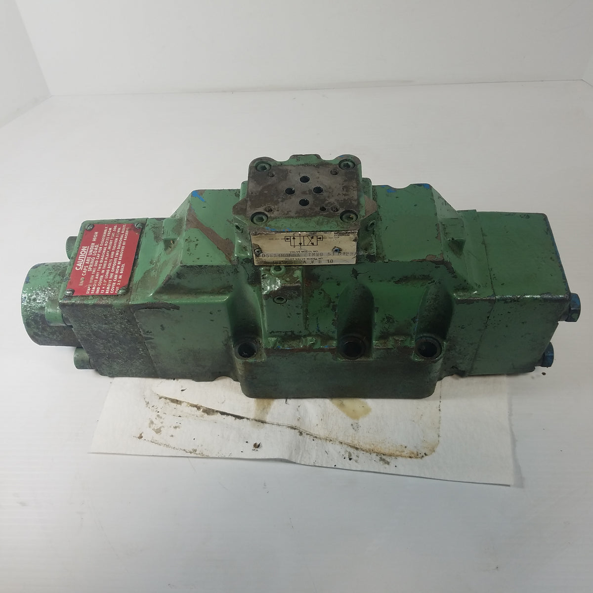 Vickers DG4V 3 2A W E 10 Directional Valve