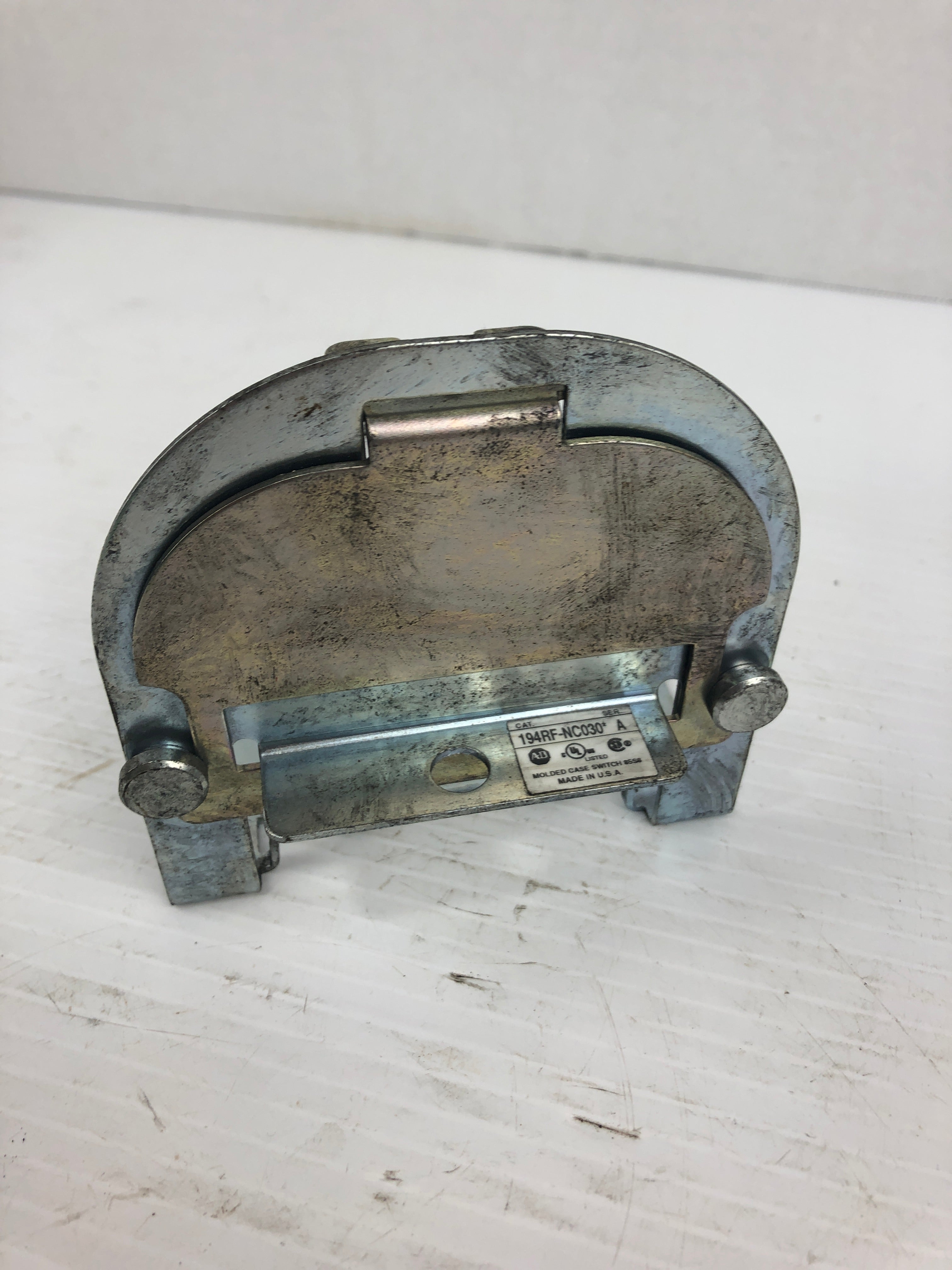 Allen-Bradley 194RF-NC030 Fusible Disconnect Switch Mounting Bracket Only