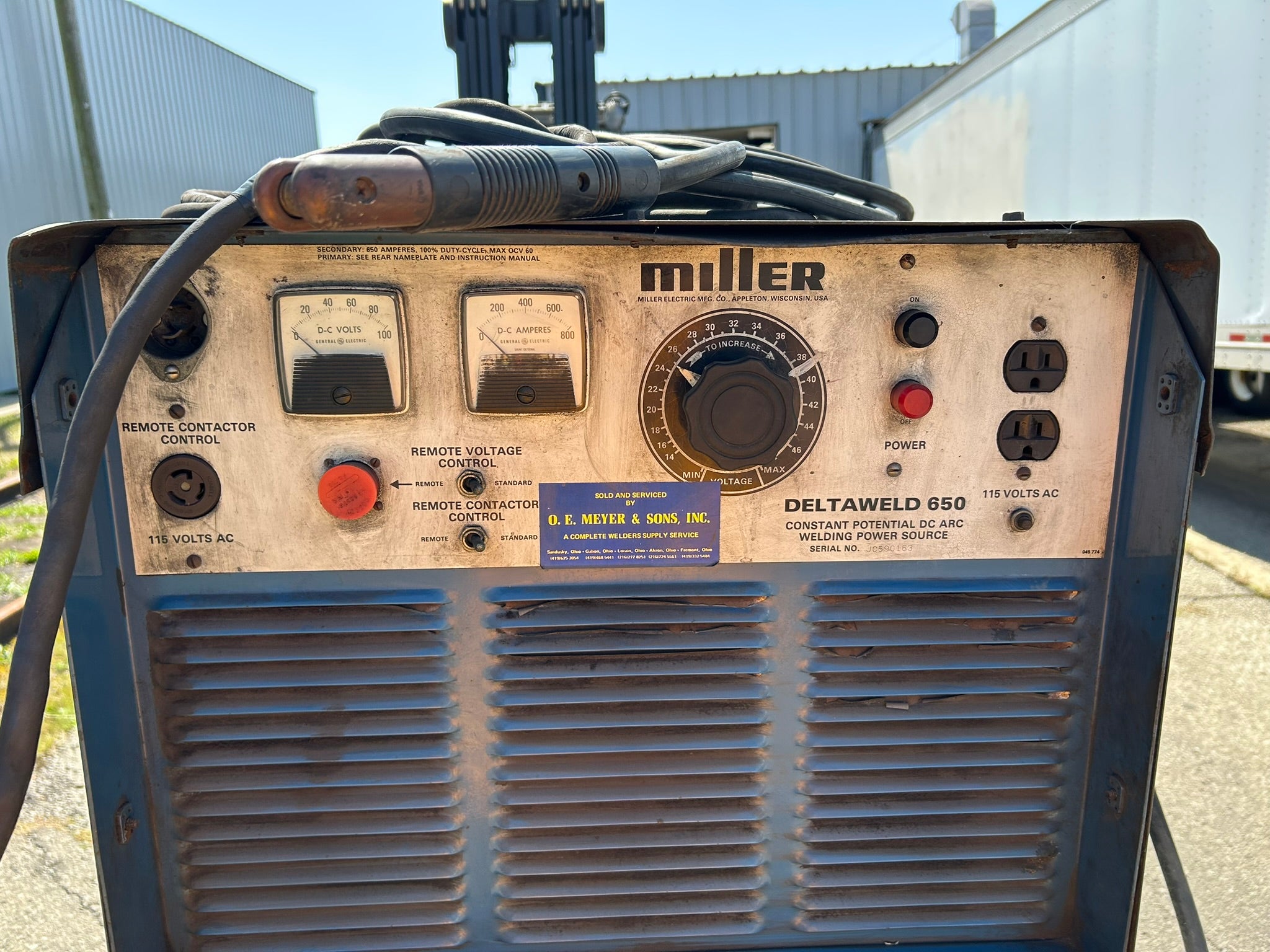 Miller Deltaweld 650 Portable Welder 3PH 230/460V 118/59 Amp