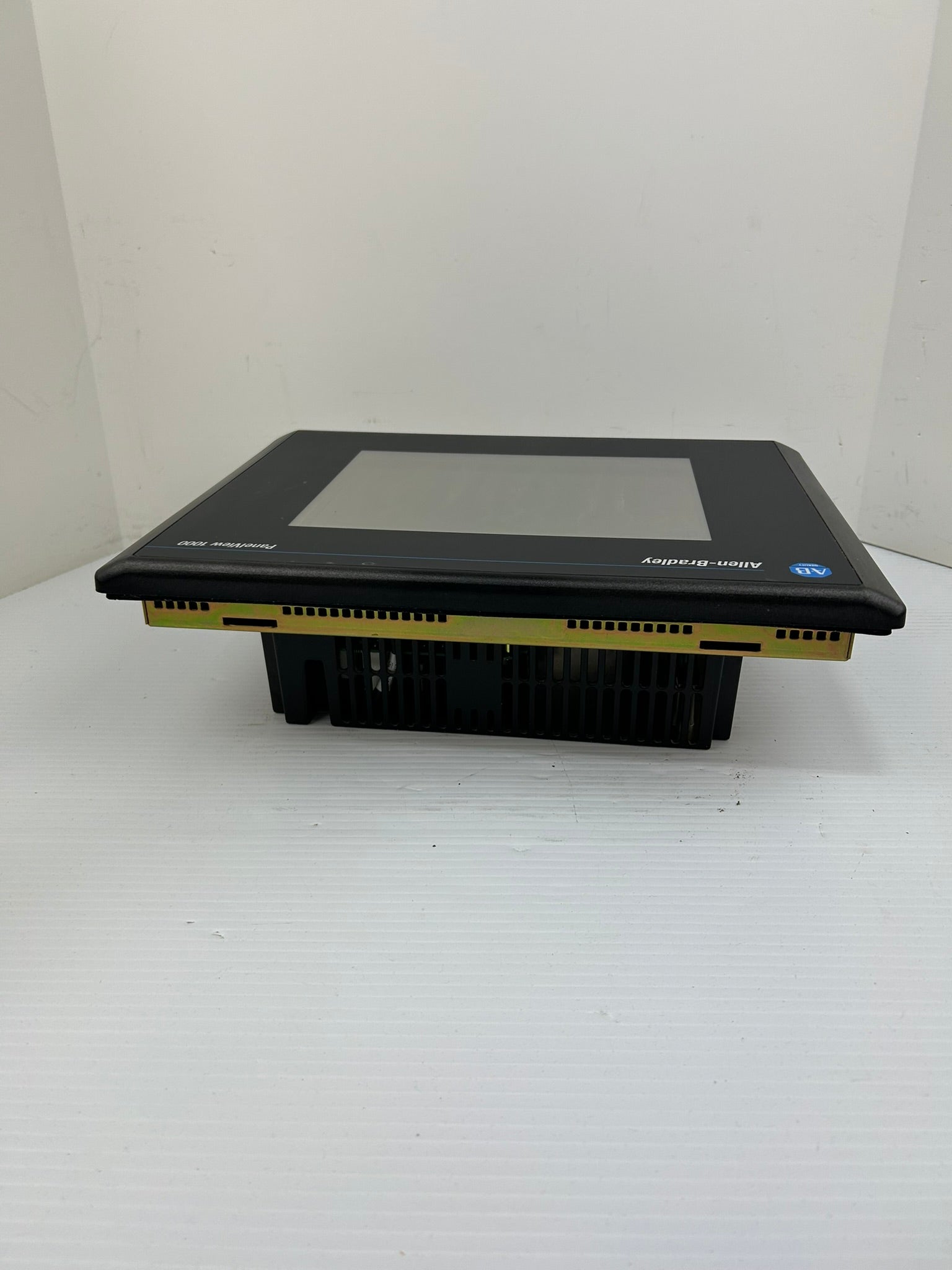 Allen Bradley 2711-T10C8 PanelView 1000 Series C Rev B FRN 4.10 100-240VAC