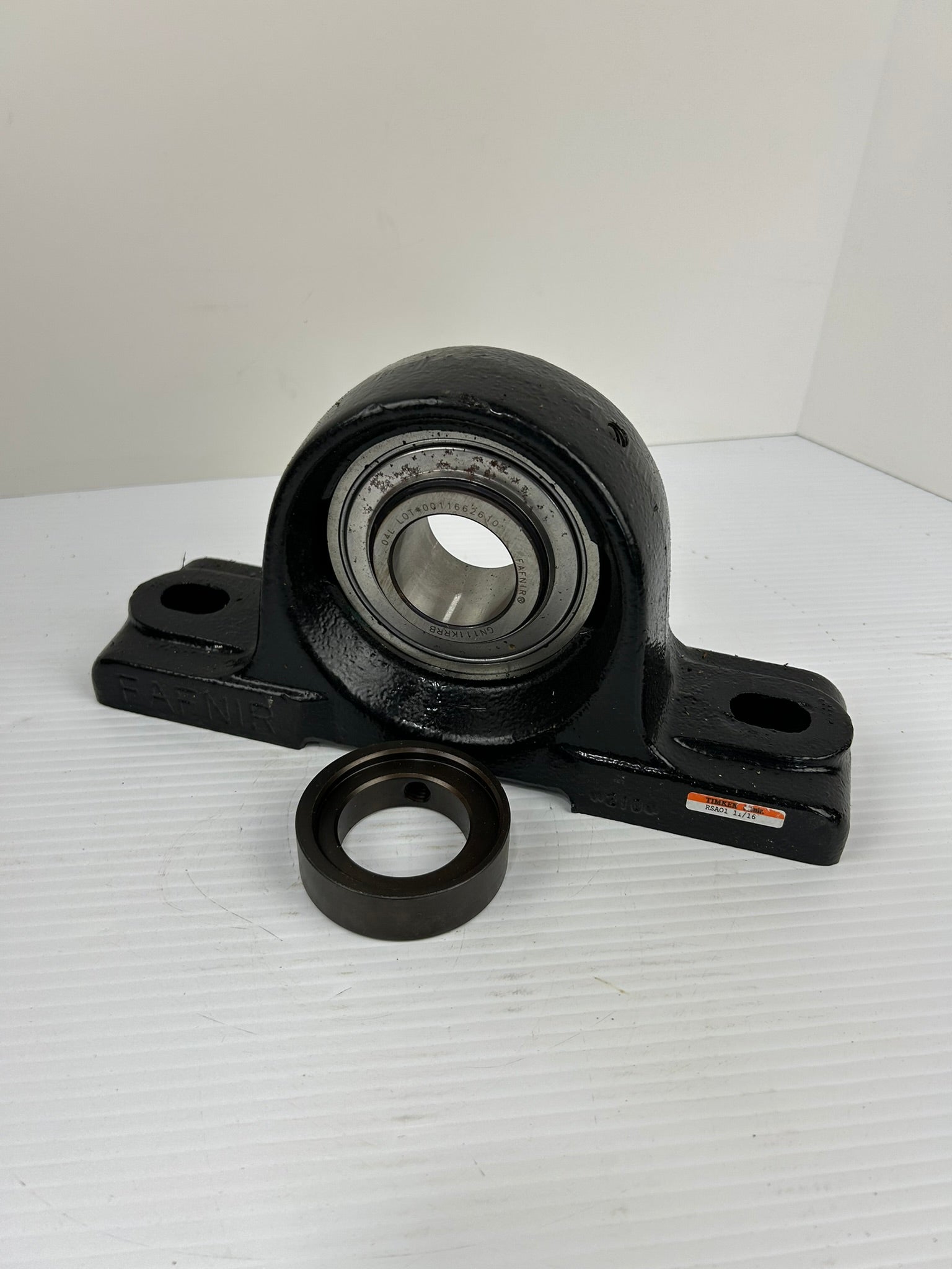Timken RSAO1 11/16 Fafnir Pillow Block Bearing 101598885 LB P2U327