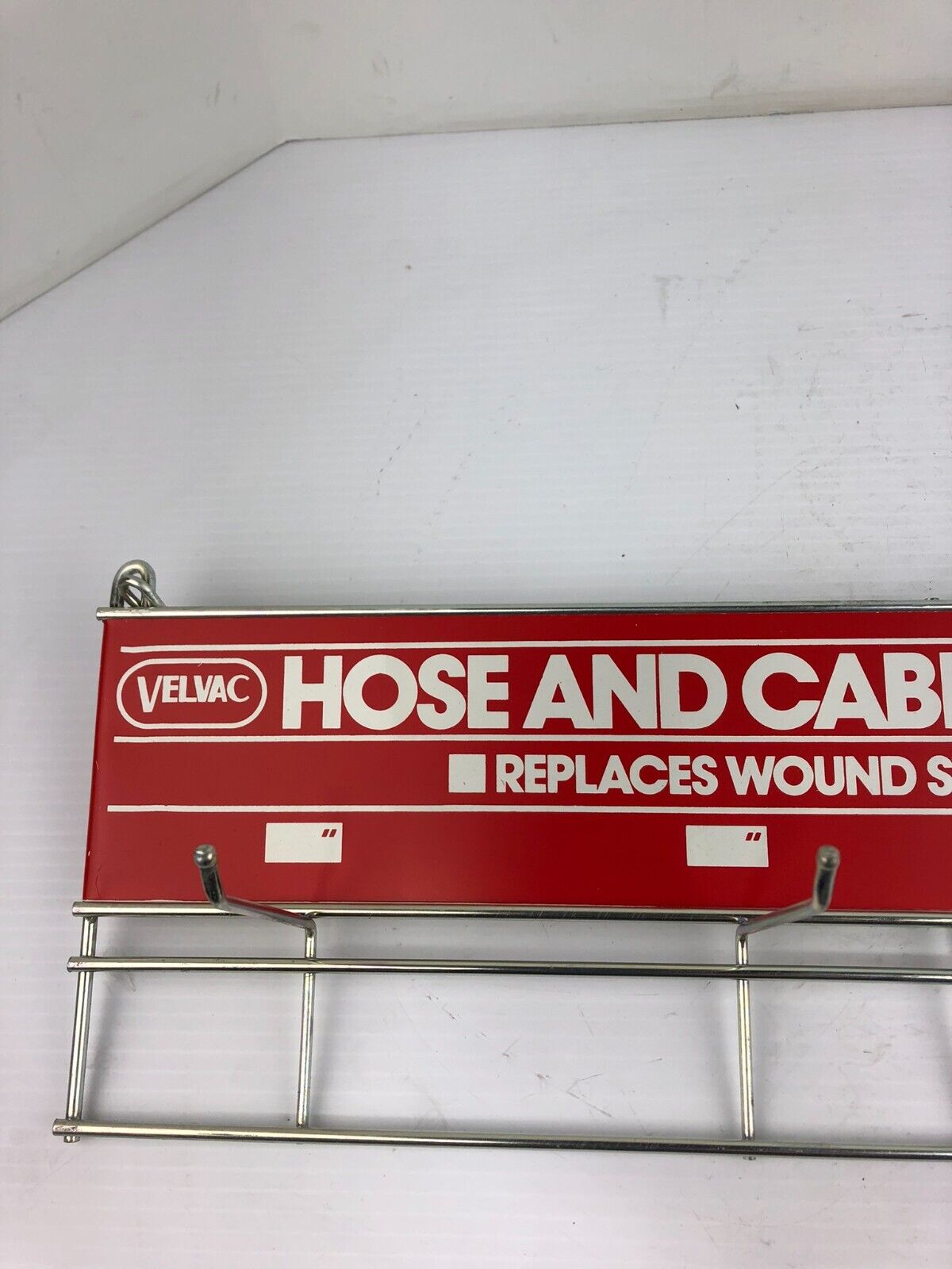 Velvac 691021 4-Hook Molded Cable Suspender Wall Rack