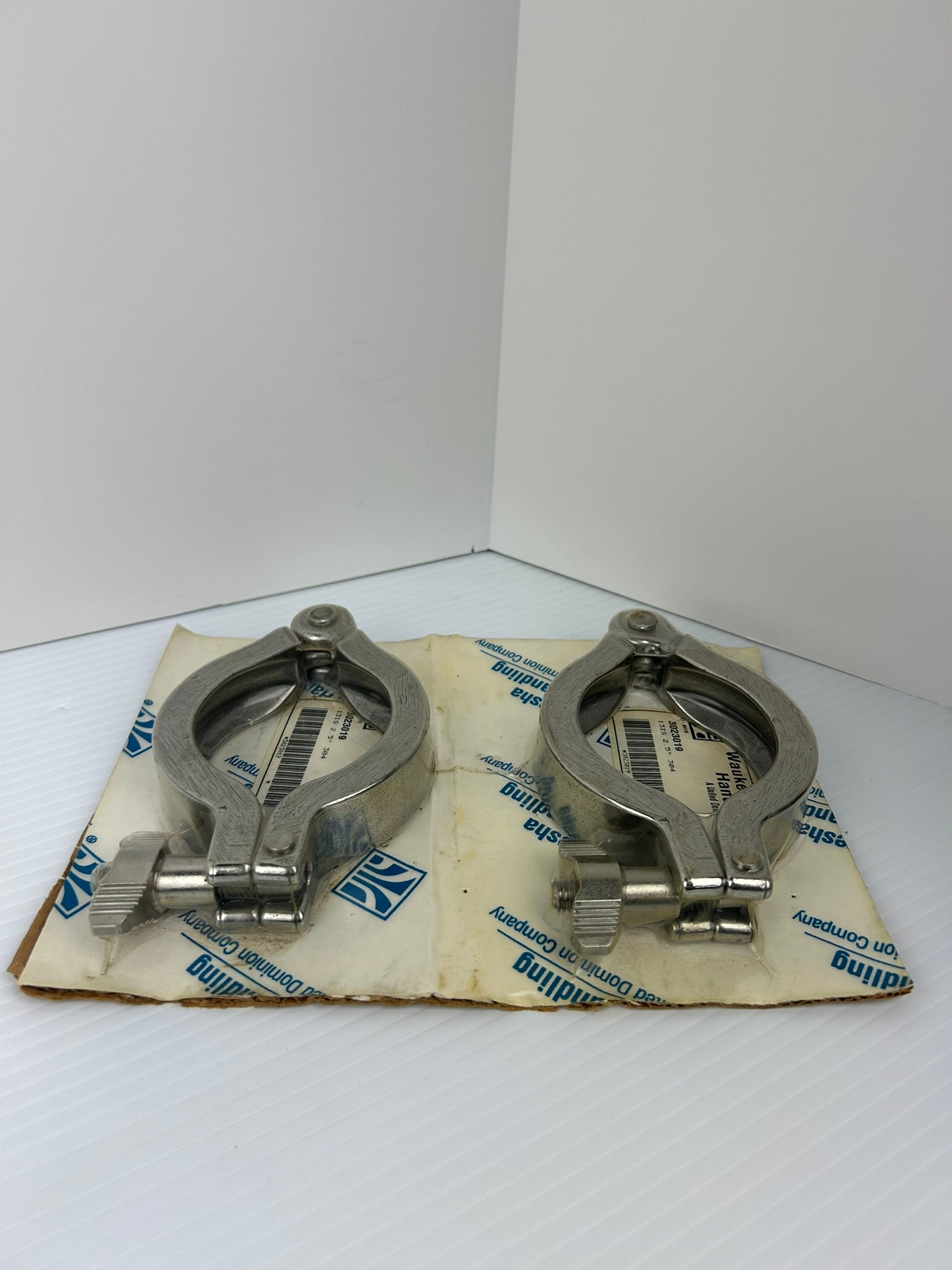 Waukesha Fluid Handling 3023019 Clamp 2.5" - Lot of 2