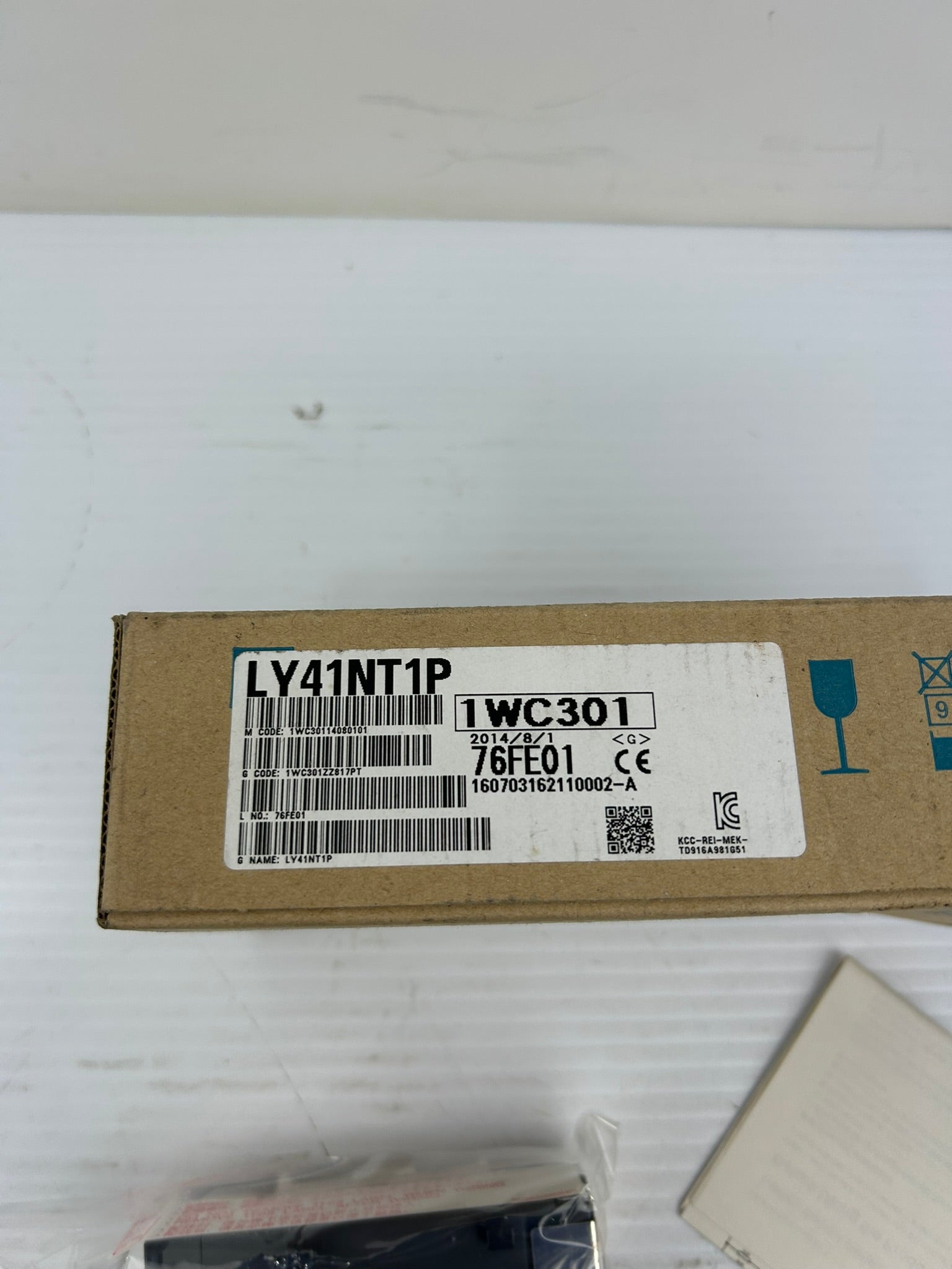 Mitsubishi LY41NT1P Output Unit PLC Module 12/24VDC 0.1A 2A/Common Class 2 5VDC
