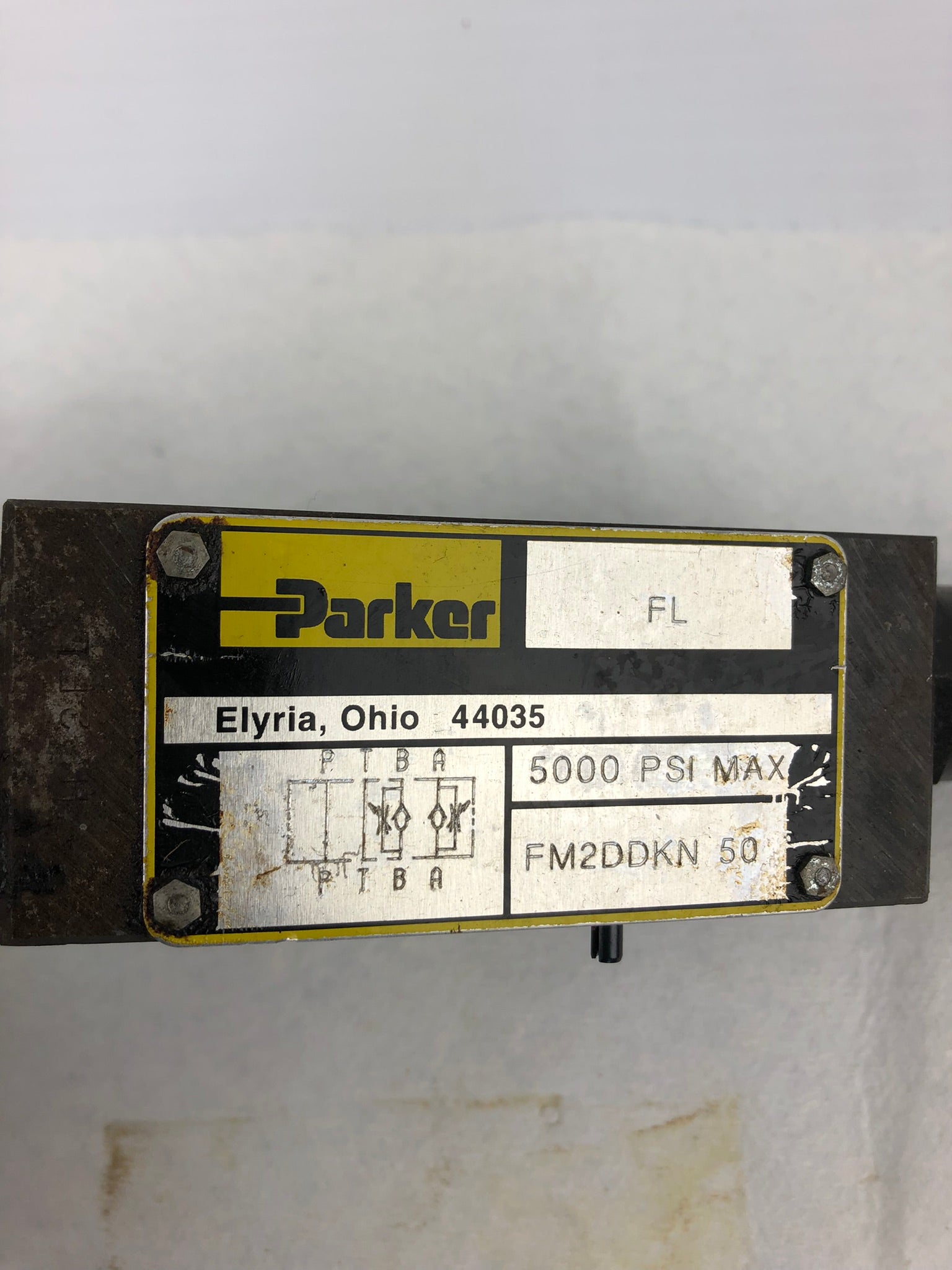 Parker FM2DDKN 50 FL Hydraulic Pressure Control Valve 5000 PSI Max