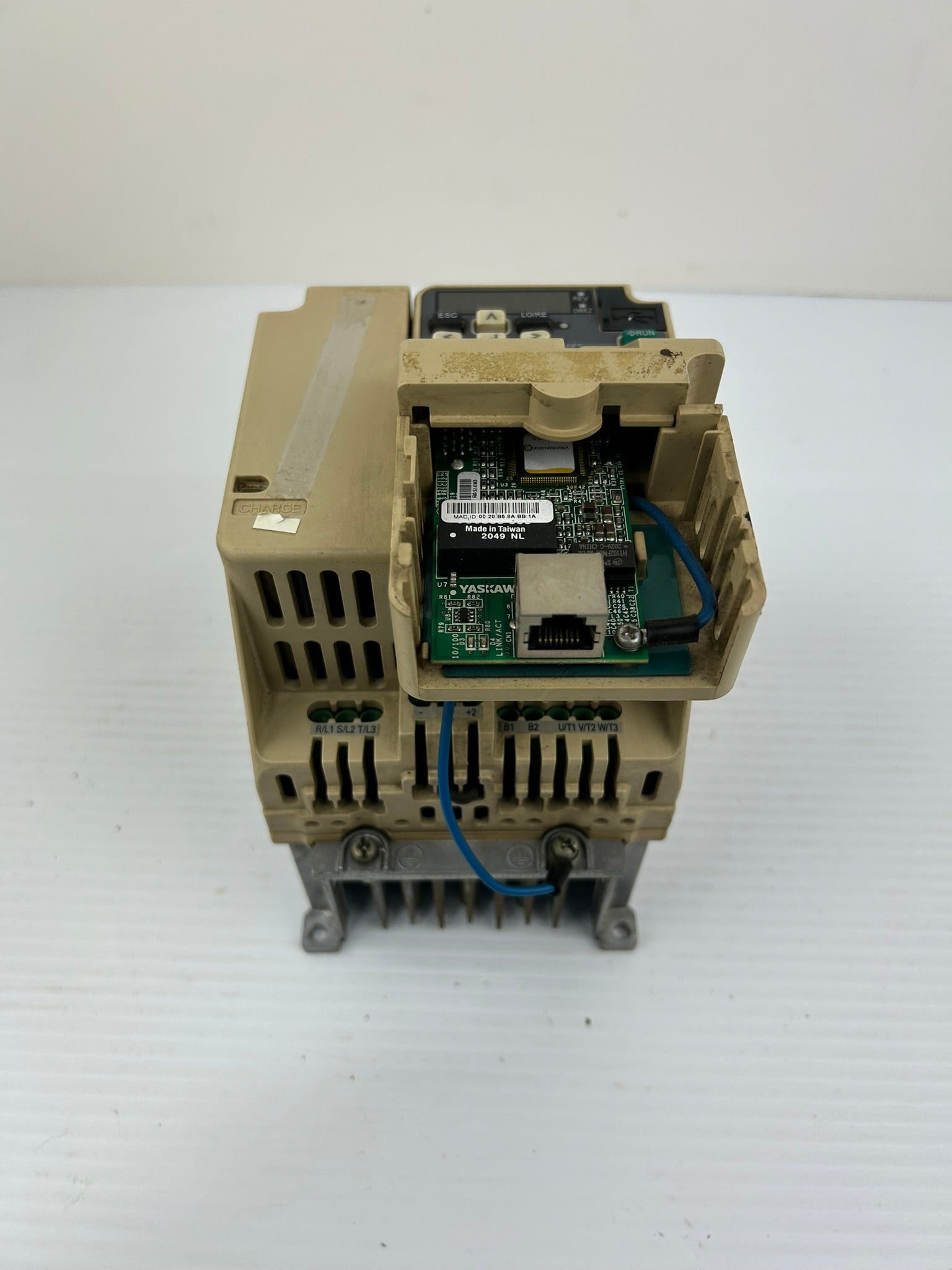 Yaskawa Electric CIPR-GA50U4009ABAA-AAAASA Industrial AC Micro Drive Rev A