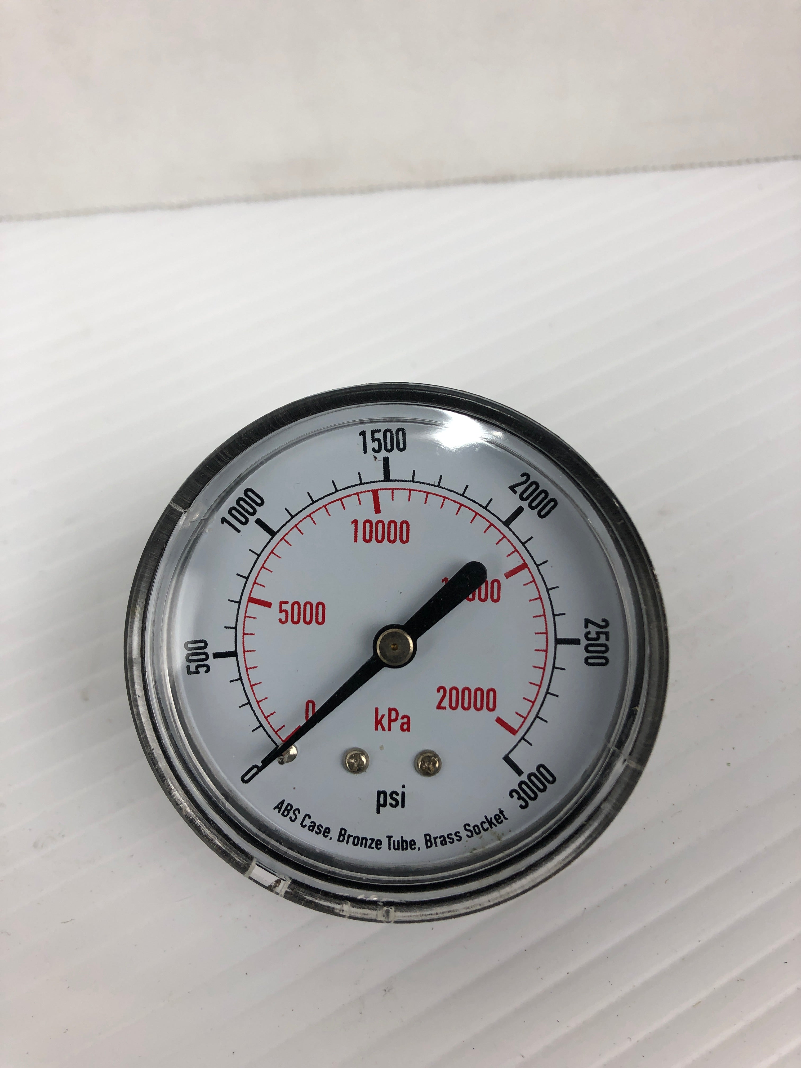 Universal Pressure Gauge 4FMF4 0-3000 PSI 2-1/2"