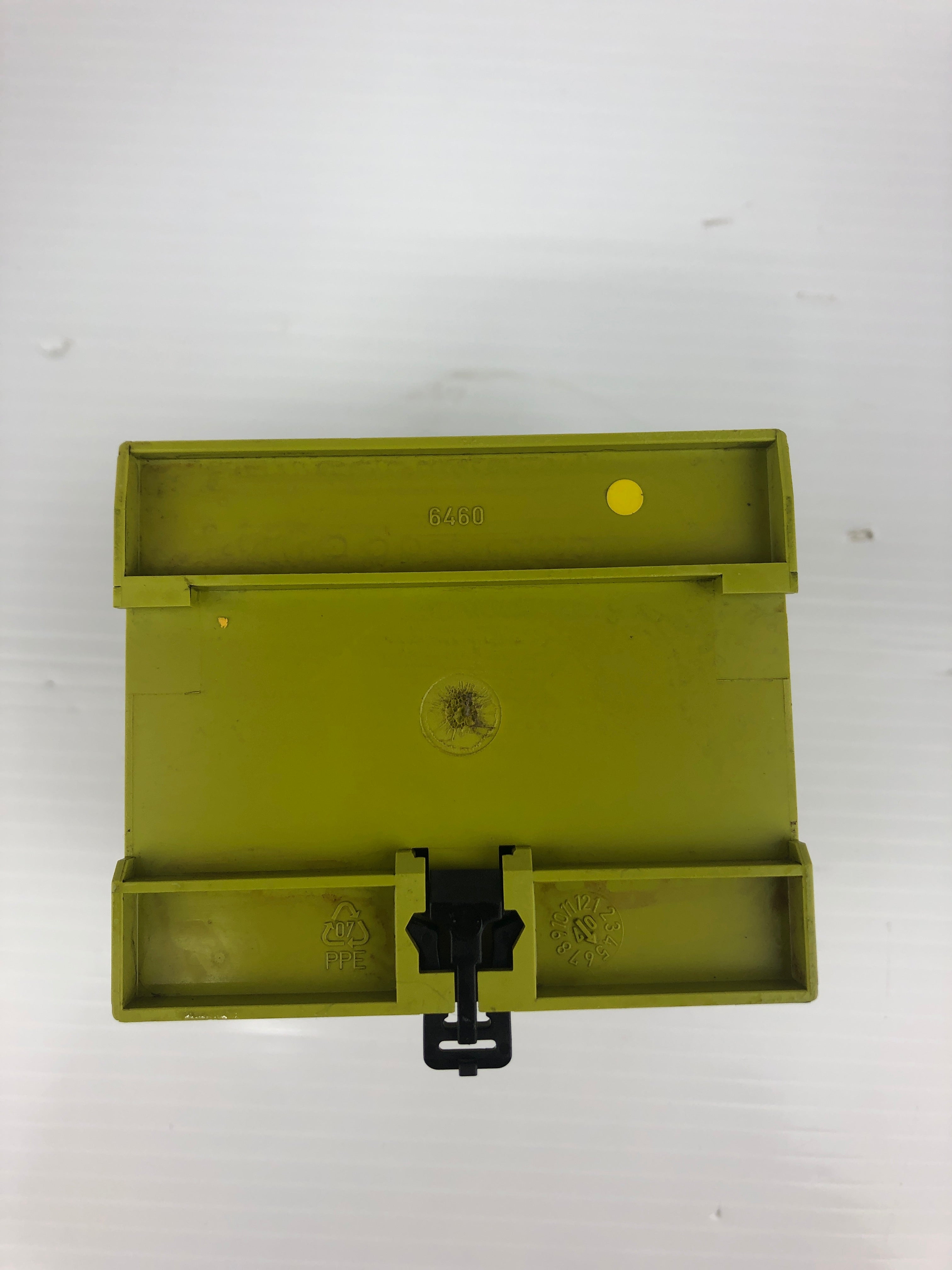 Pilz PNOZ 11 Safety Relay 110-120VAC 24VDC 7n/o 1n/c PNOZ11