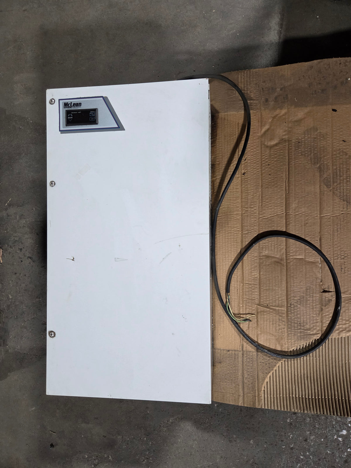 McLean CR290465G003 Electronic Enclosure Air Conditioner 200V 50/60Hz 1 Phase