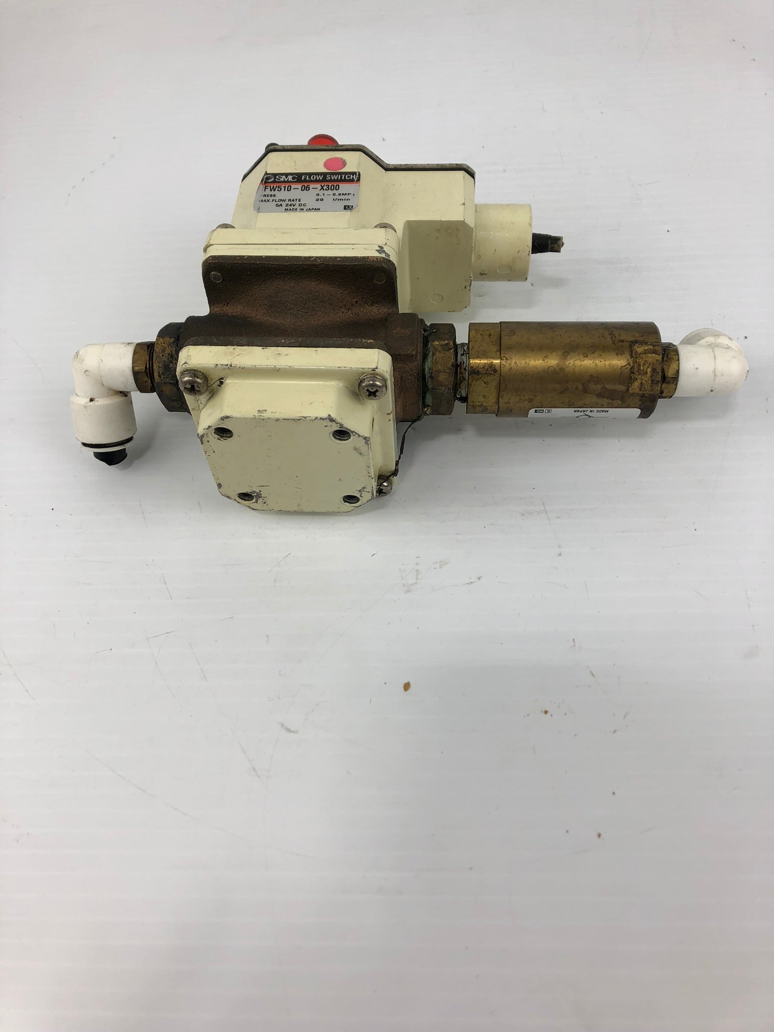 SMC FW510-06-X300 Flow Switch with XT14-145-W Check Valve