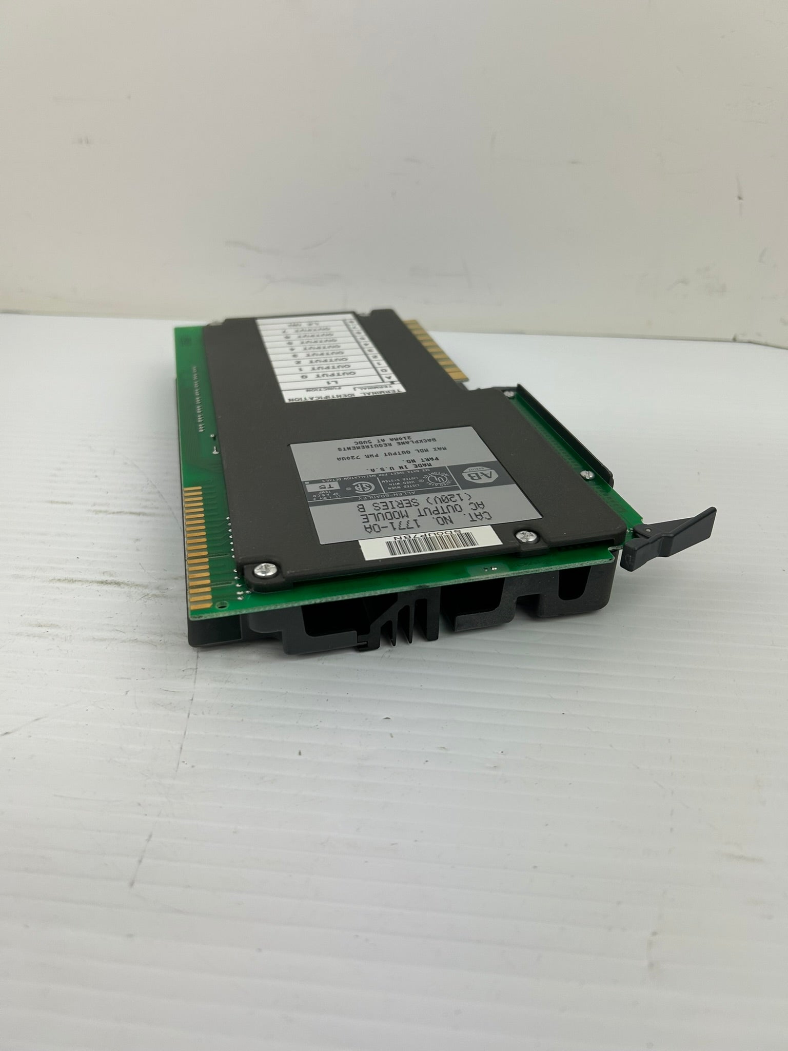 Allen-Bradley 1771-0A AC Output Module Series B 120V