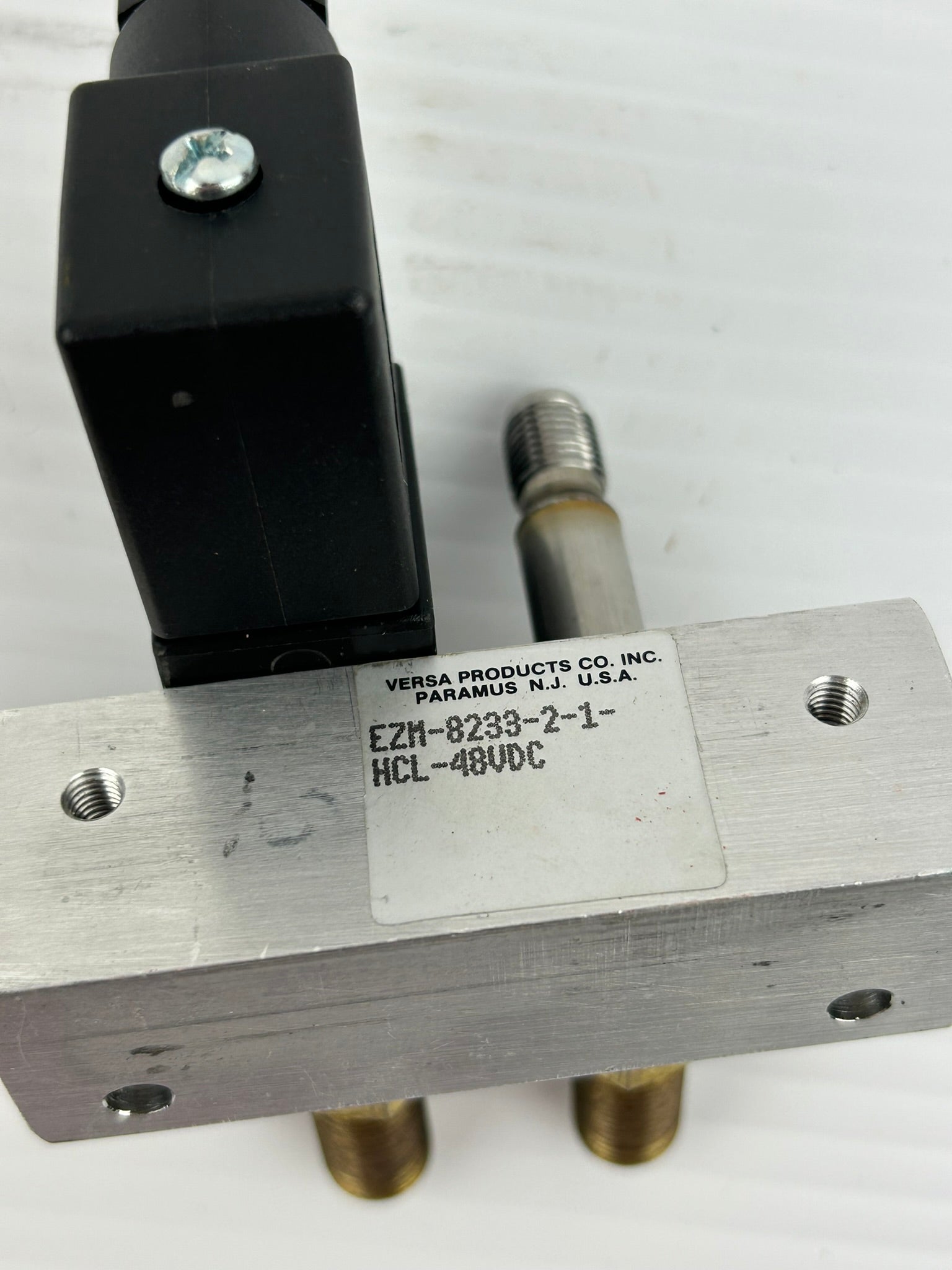 Versa Products EZM-8233-2-1-HCL-48VDC Valve Block with 15-17034-15