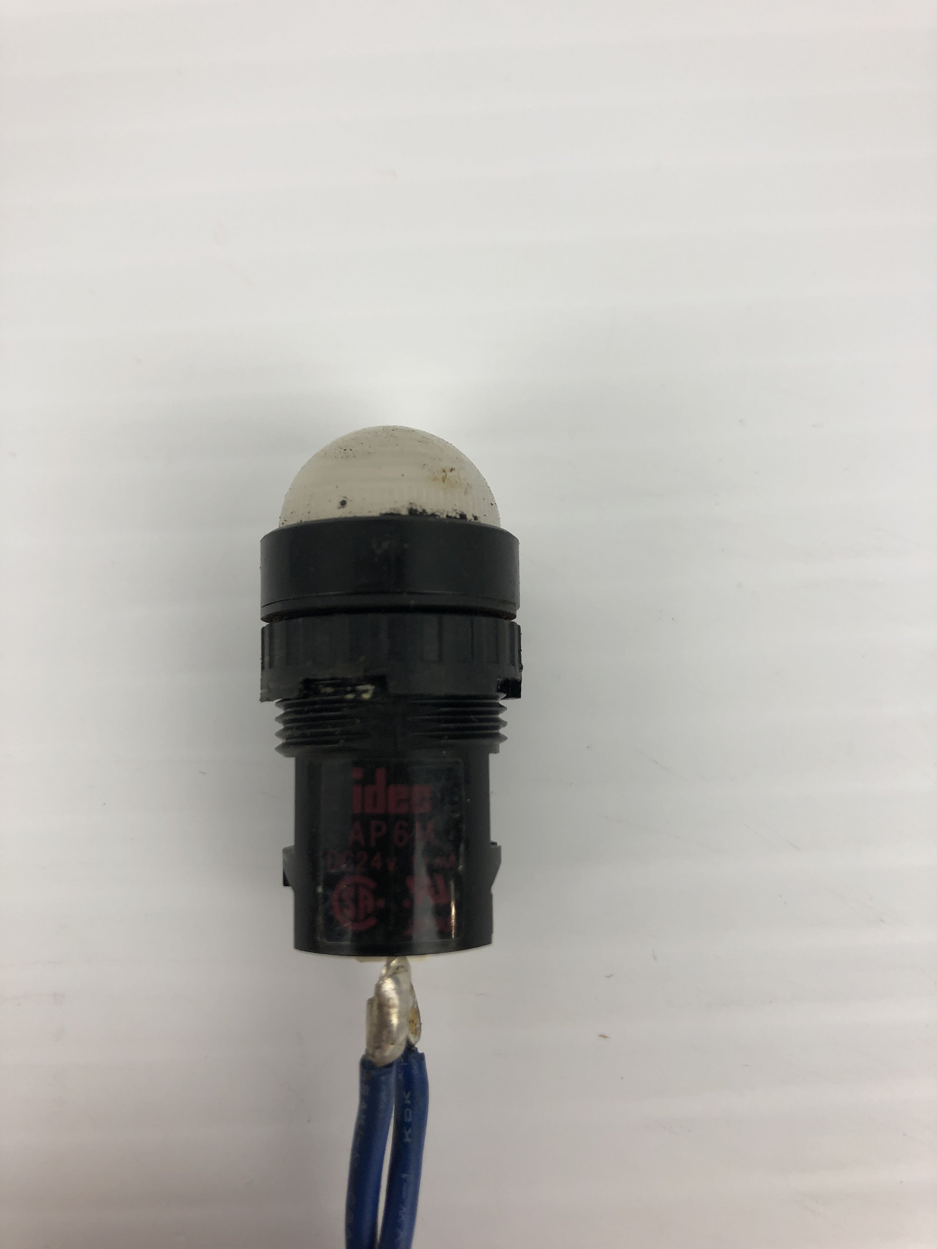 Idec AP6M White Indicator Light DC24V 11mA