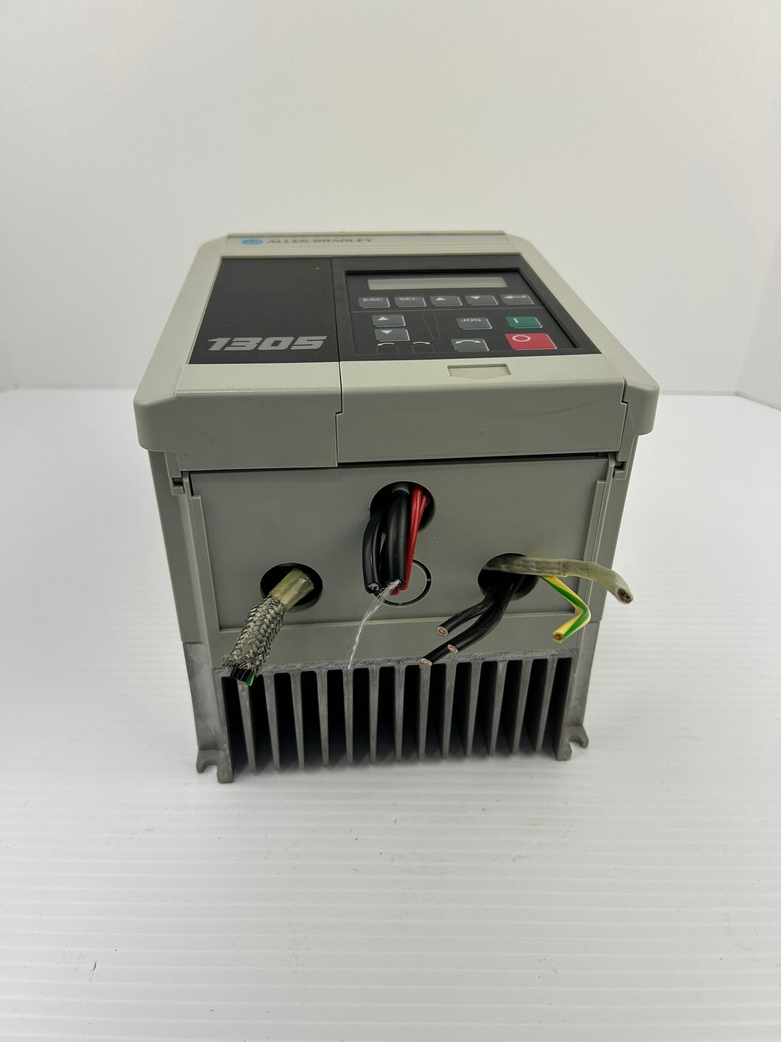 Allen-Bradley 1305-BA03A-ES-HA2 Drive Ser C 380-460V 2.3A 1HP 3PH
