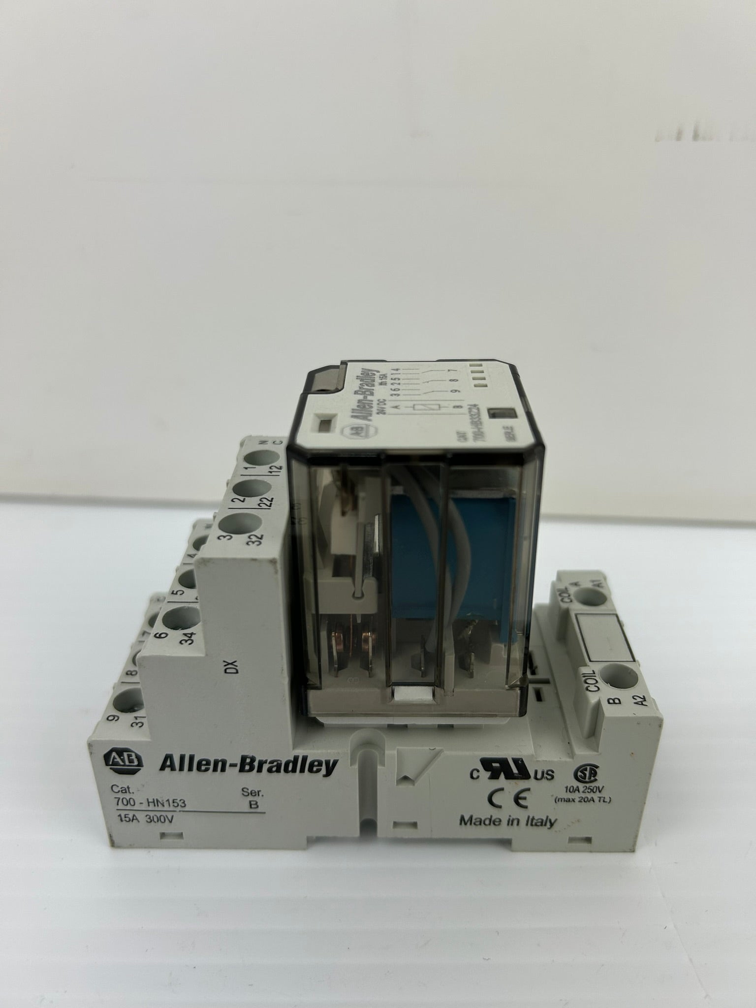 Allen-Bradley 700-HB33Z24 Relay Ser E with 700-HN153 Base - Lot of 5