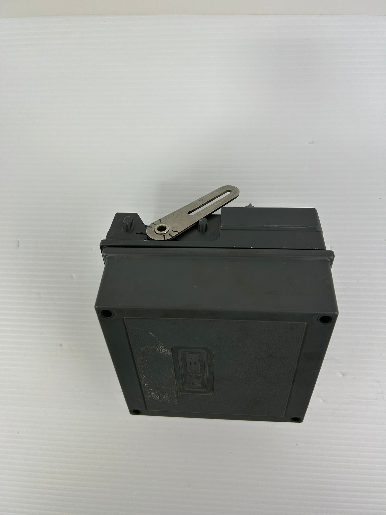 Fisher 3582A Pneumatic Valve Positioner Input 3 to 15 PSIG