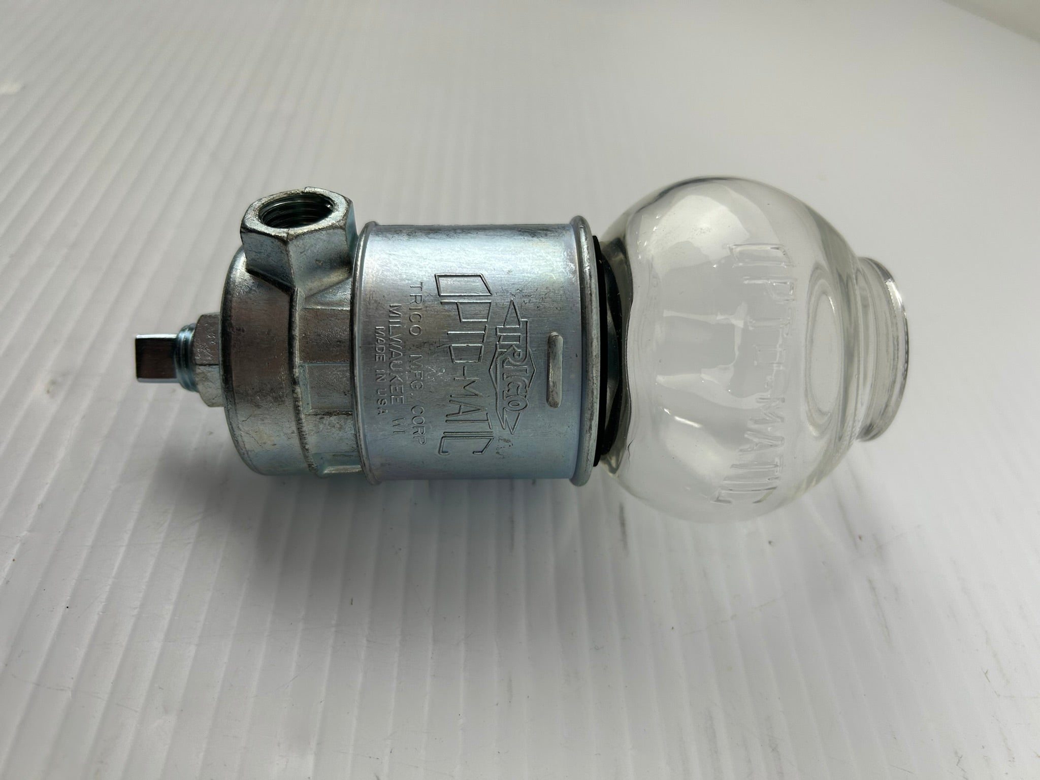 Trico 30003 Glass Opto-Matic Type #3 Constant Level Oiler 1/4 NPT Outlets