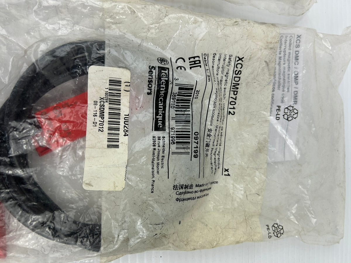 Telemecanique XCS-DMP7012 Magnetic Safety Switch Sensor 24VDC 2M Cable Lot of 2