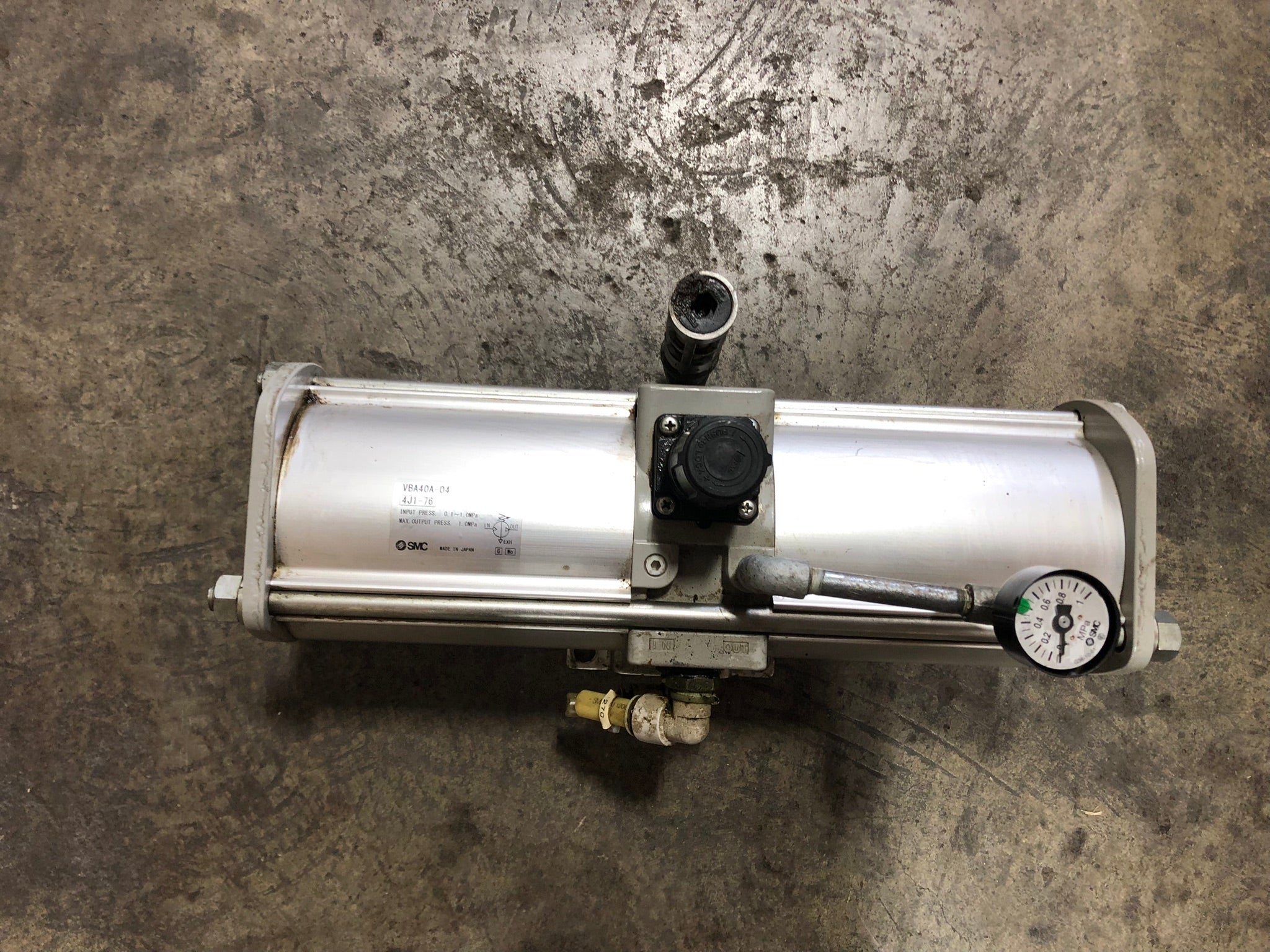 SMC VBA40A-04 4J1-76 Pneumatic Output Booster