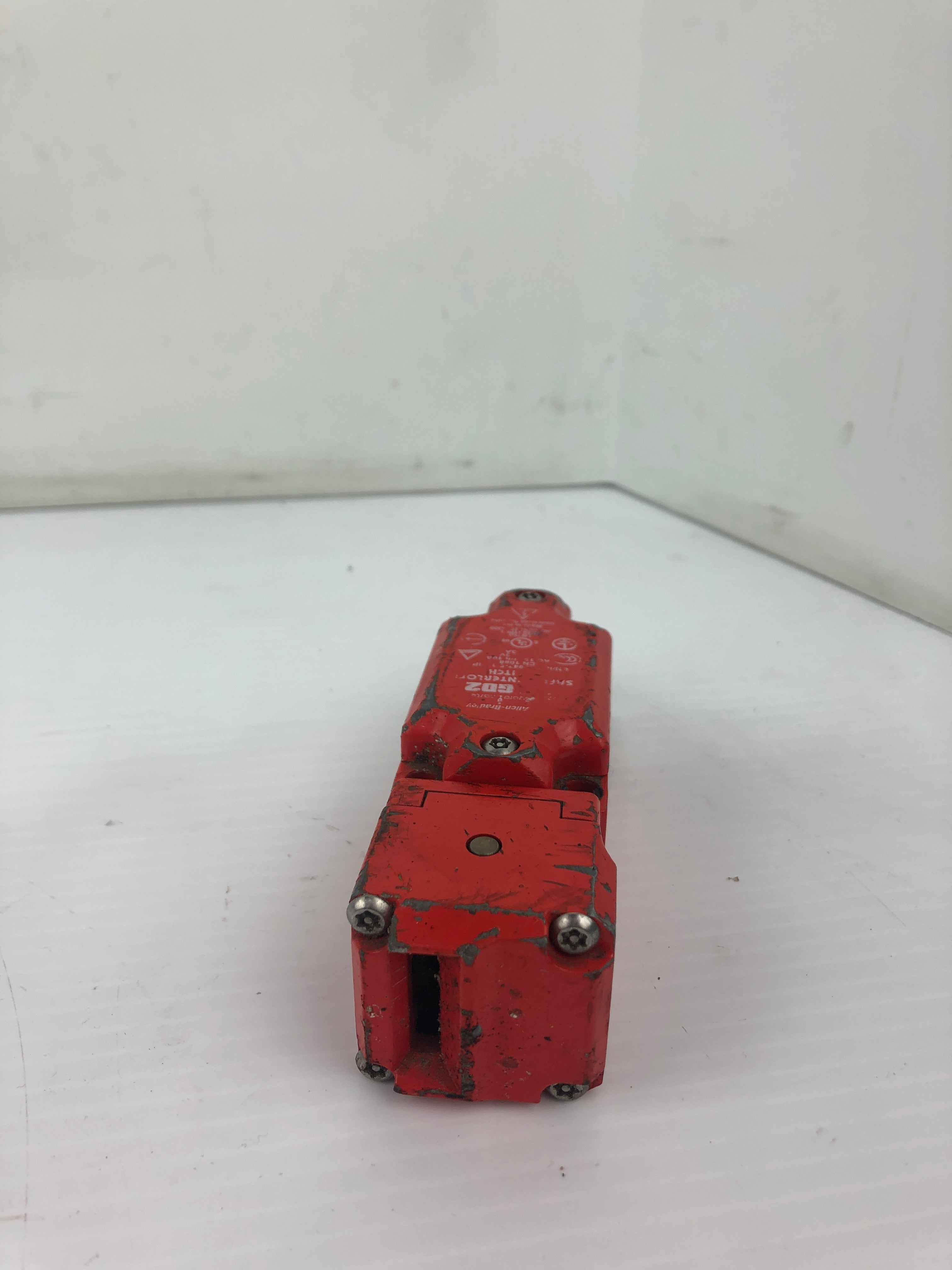 Allen Bradley MT-GD2 Safety Interlock Switch 240V 3A
