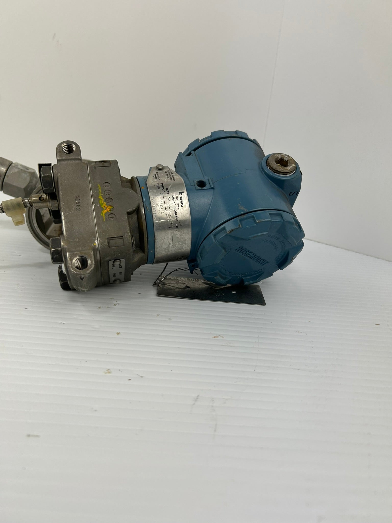 Rosemount 3051CG2A22A1AS1B4 Pressure Transmitter Sensor with Base 31562
