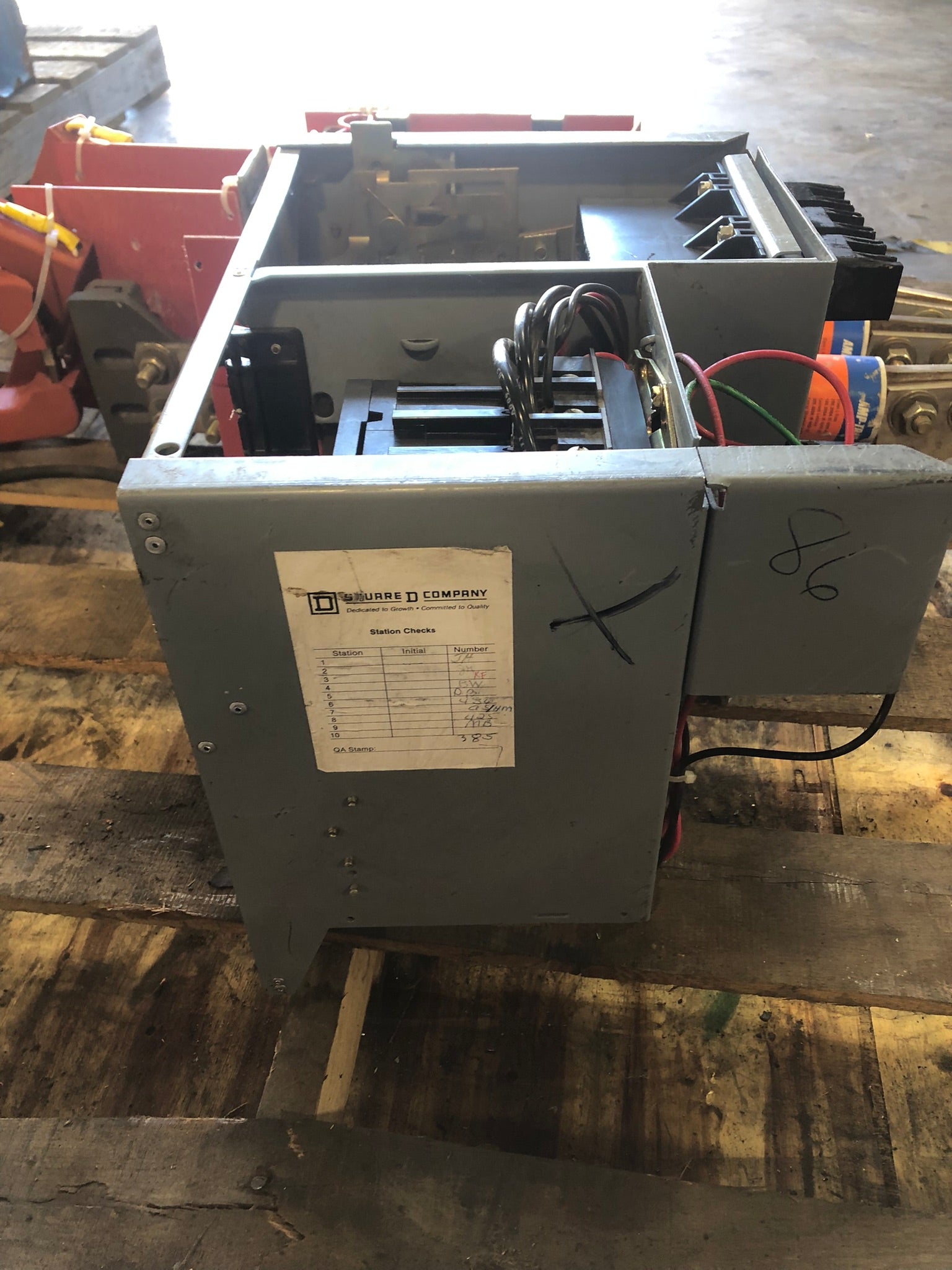 Square D G-271415 MCC Unit 2068596-A.001 70A Size 2 25HP 480V