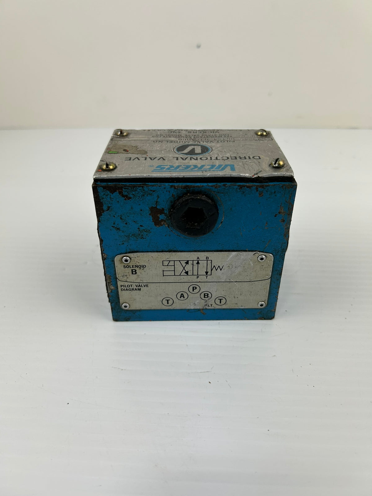 Vickers 879249 DG4S4 012AB60 Directional Valve