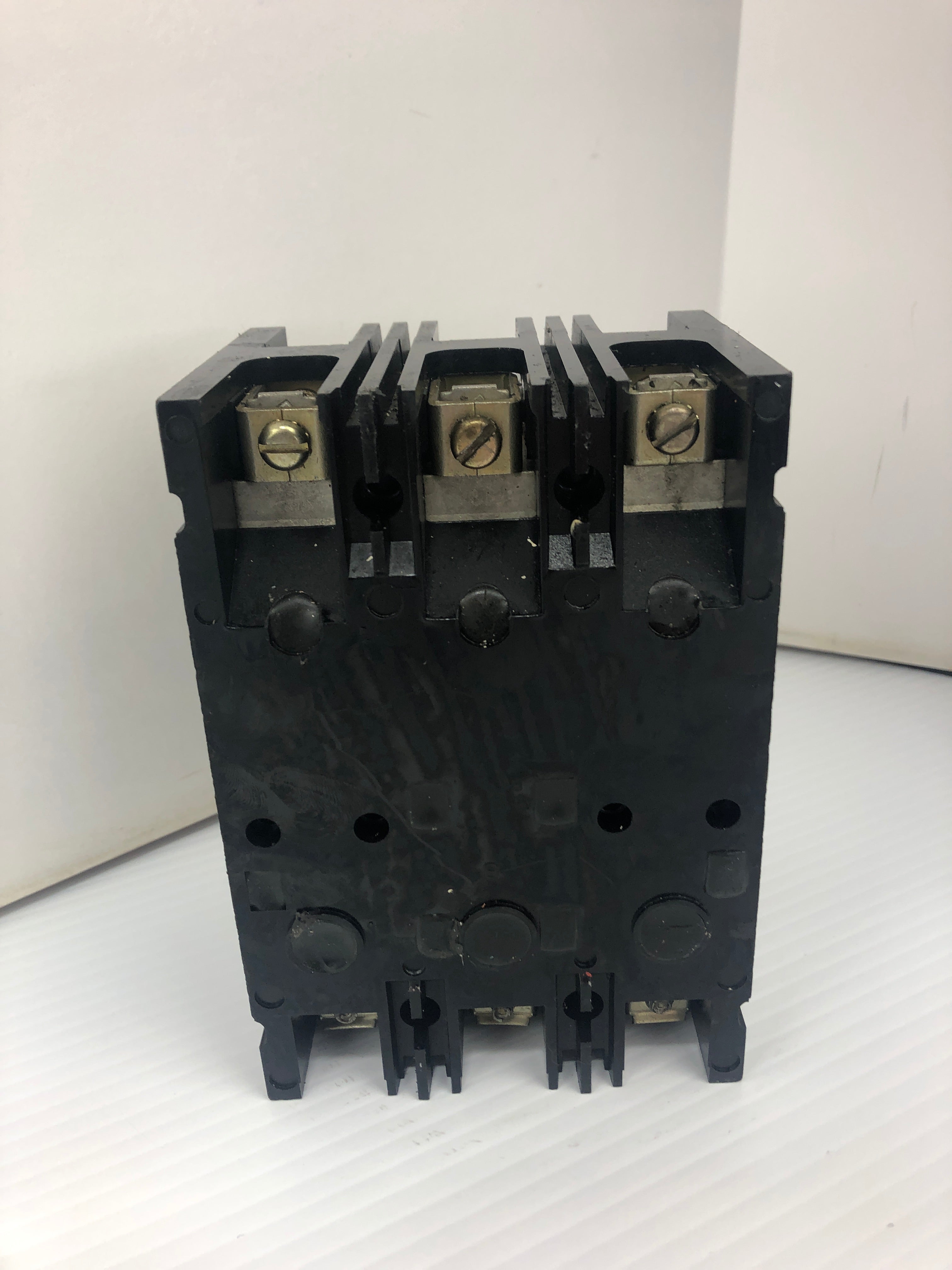 Westinghouse EHB3015L Circuit Breaker with Switch Guard 15A 3P