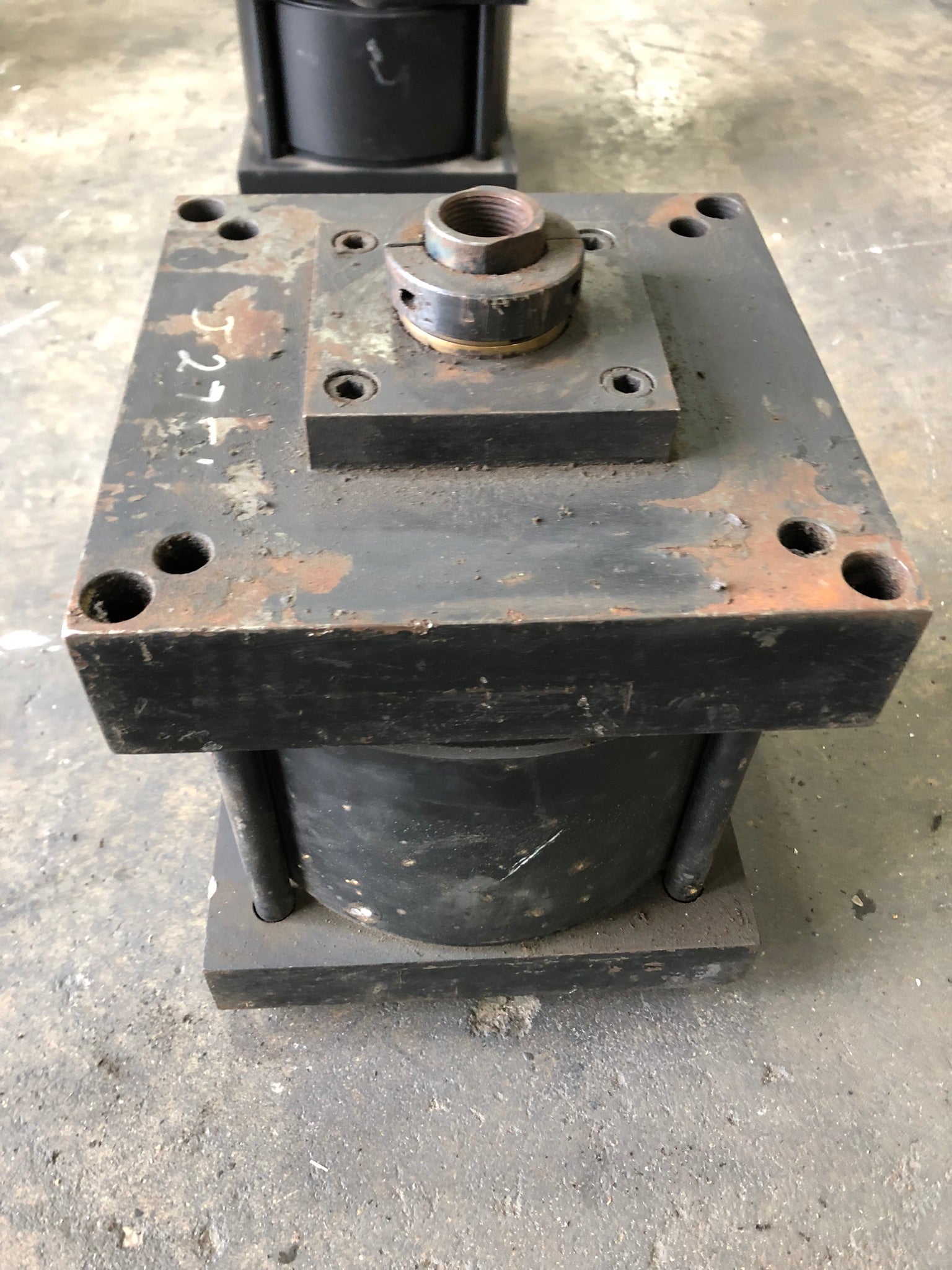 Parker W892 Hydraulic Cylinder