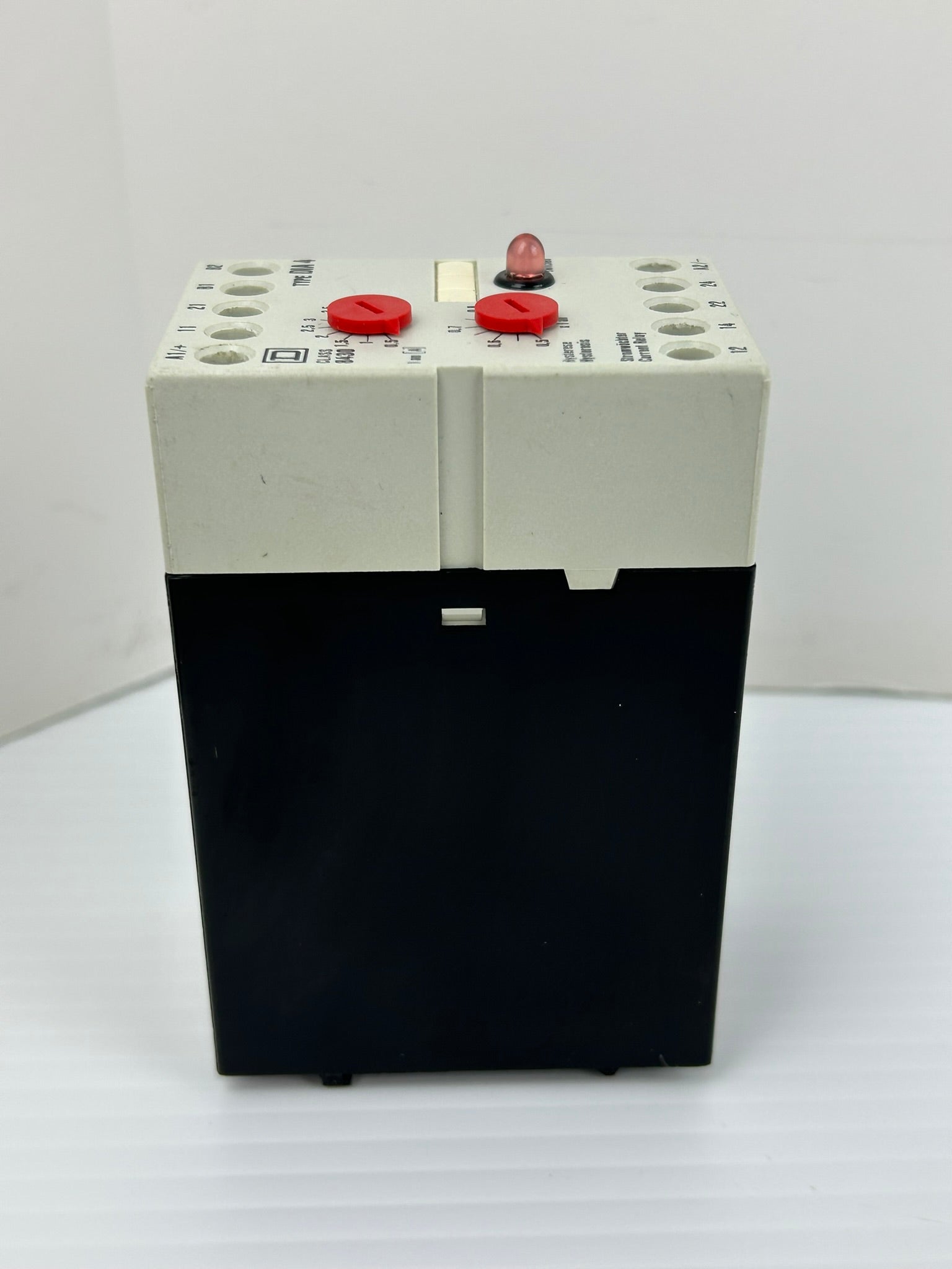 Square D DIA 4 Current Relay Series B Class 8430 110V 0,5-5A 50/60Hz