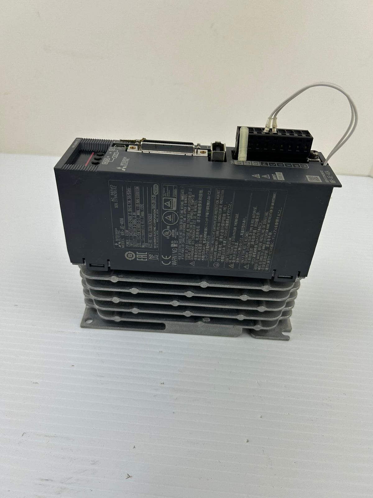 Mitsubishi MR-JE-40A AC Servo Drive 400W 200-240V 3 Phase MRJE40A