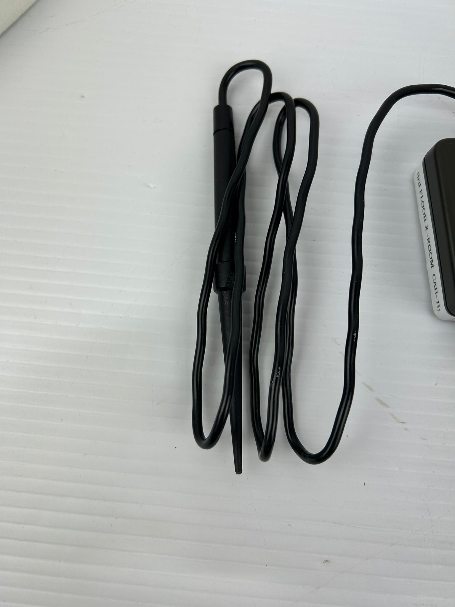 Fluke 80T-150U Universal Temperature Probe