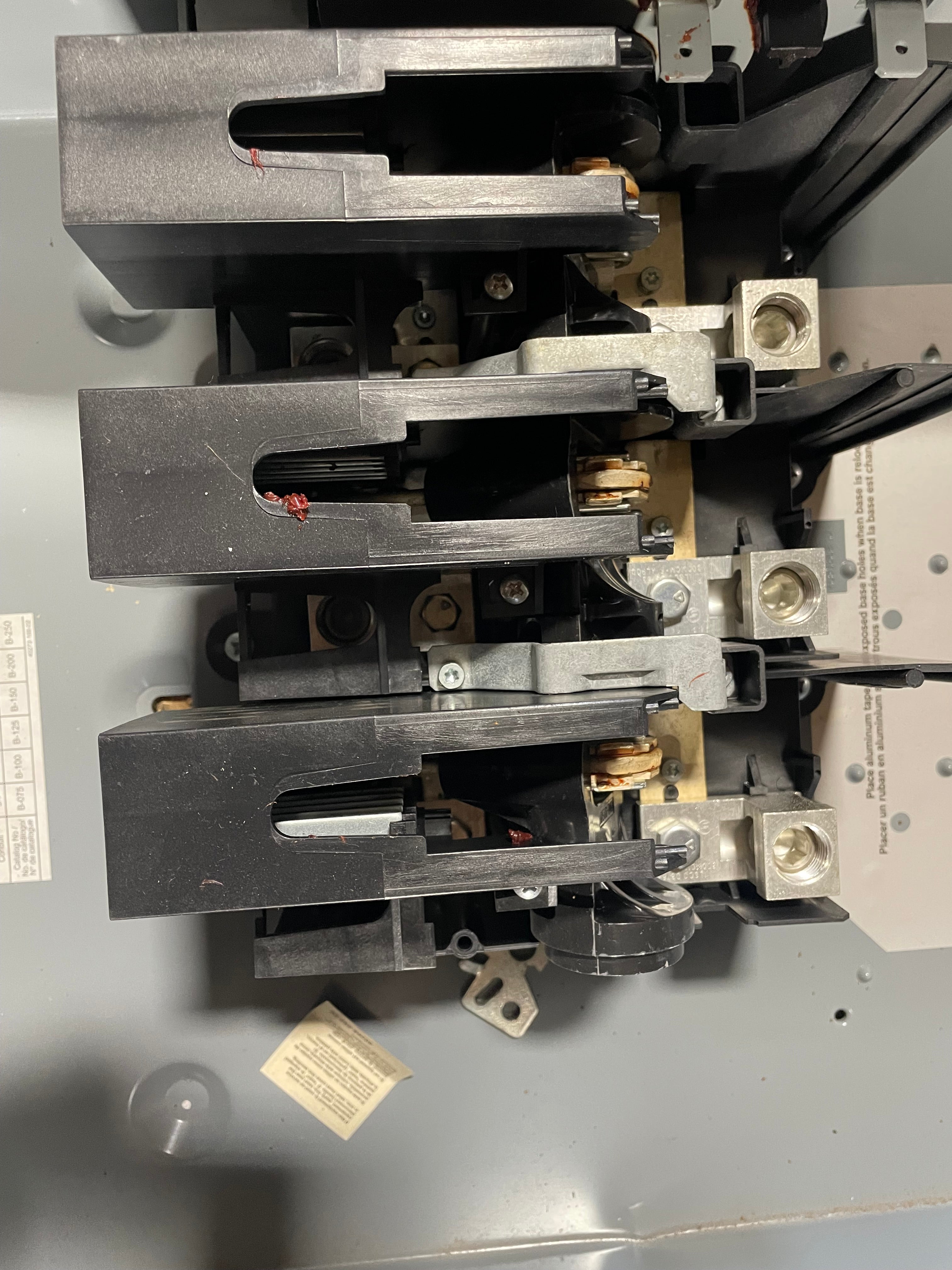 Square D HU364RB Enclosed Disconnect 200A Safety Switch Electrical Box AL-40