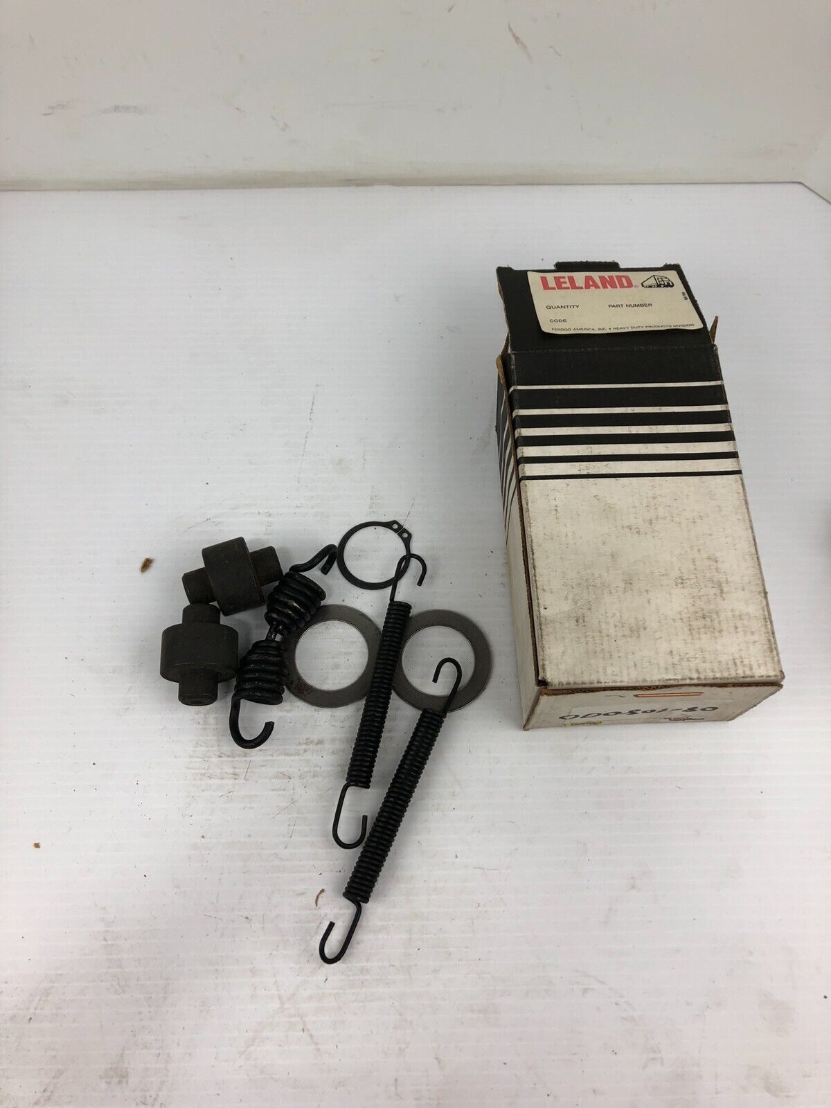 Dayton Parts 08-108000 Brake Repair Kit - Interchangeable with Leland K106