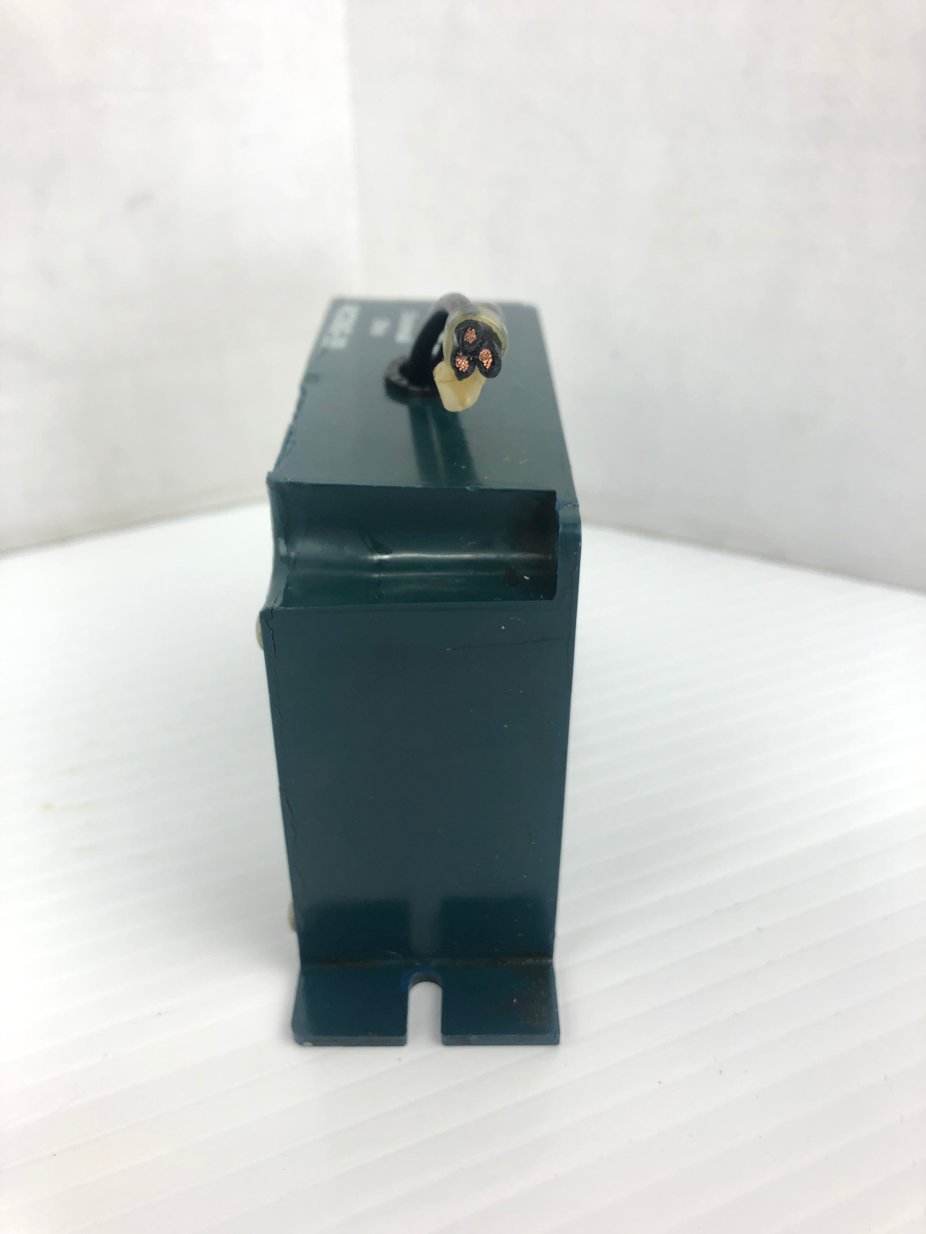 R-K Electronics RCD5G-30 R-C Network Suppressor 480VAC 100Ω 7W