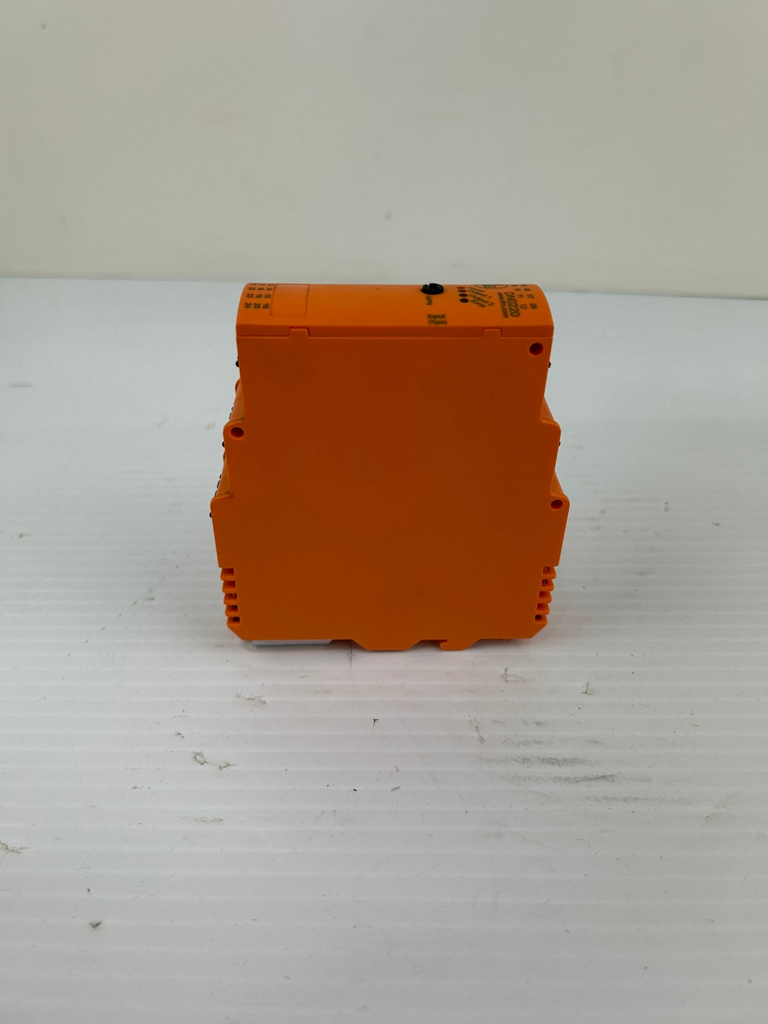 IFM DN0220 2-Channel Switching Amplifier N200/SA-2 110-240VAC PNP/NPN Relay