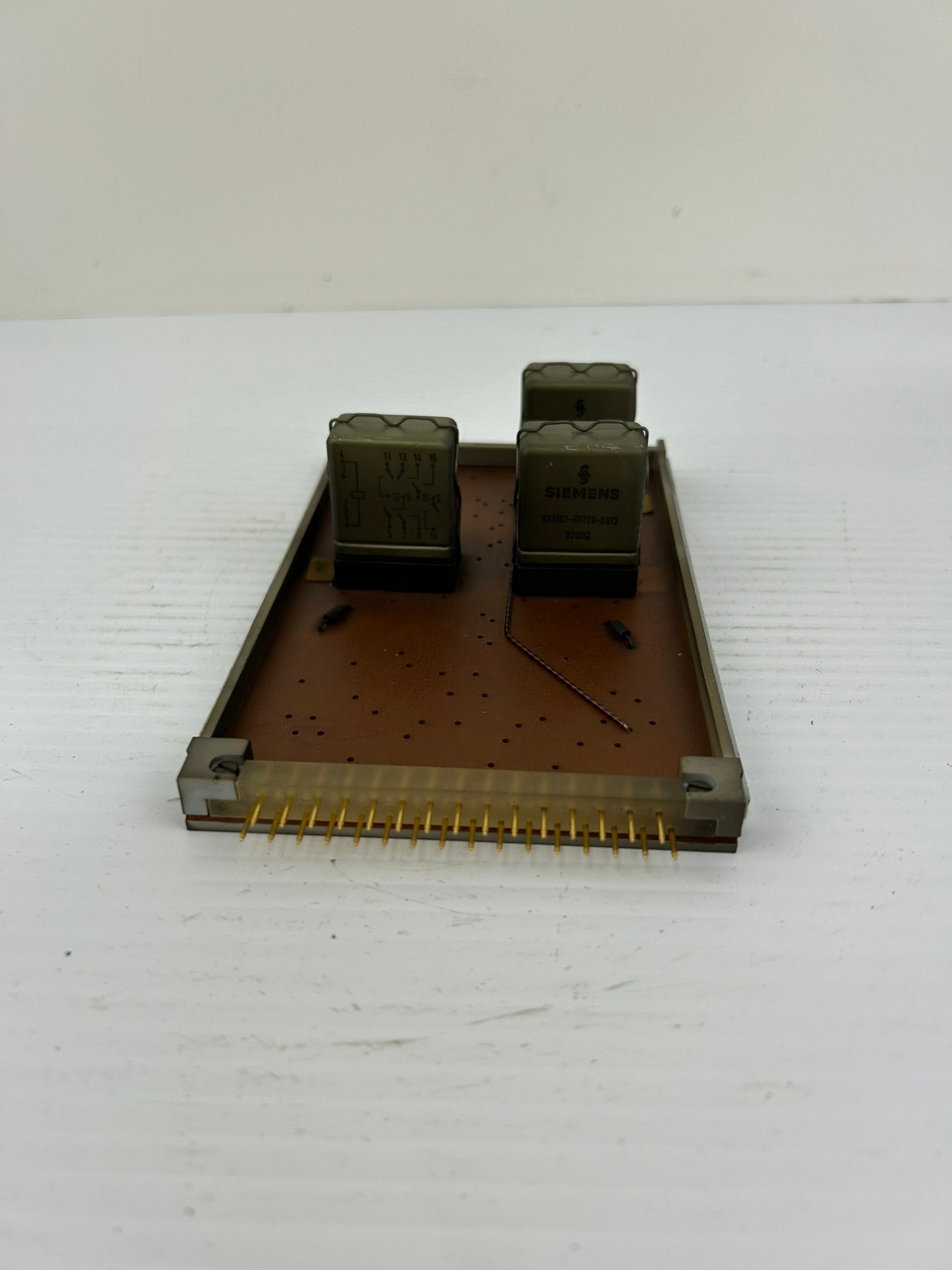 Barmag Electronic Circuit Board E110/00 with 3 Relays E110-00