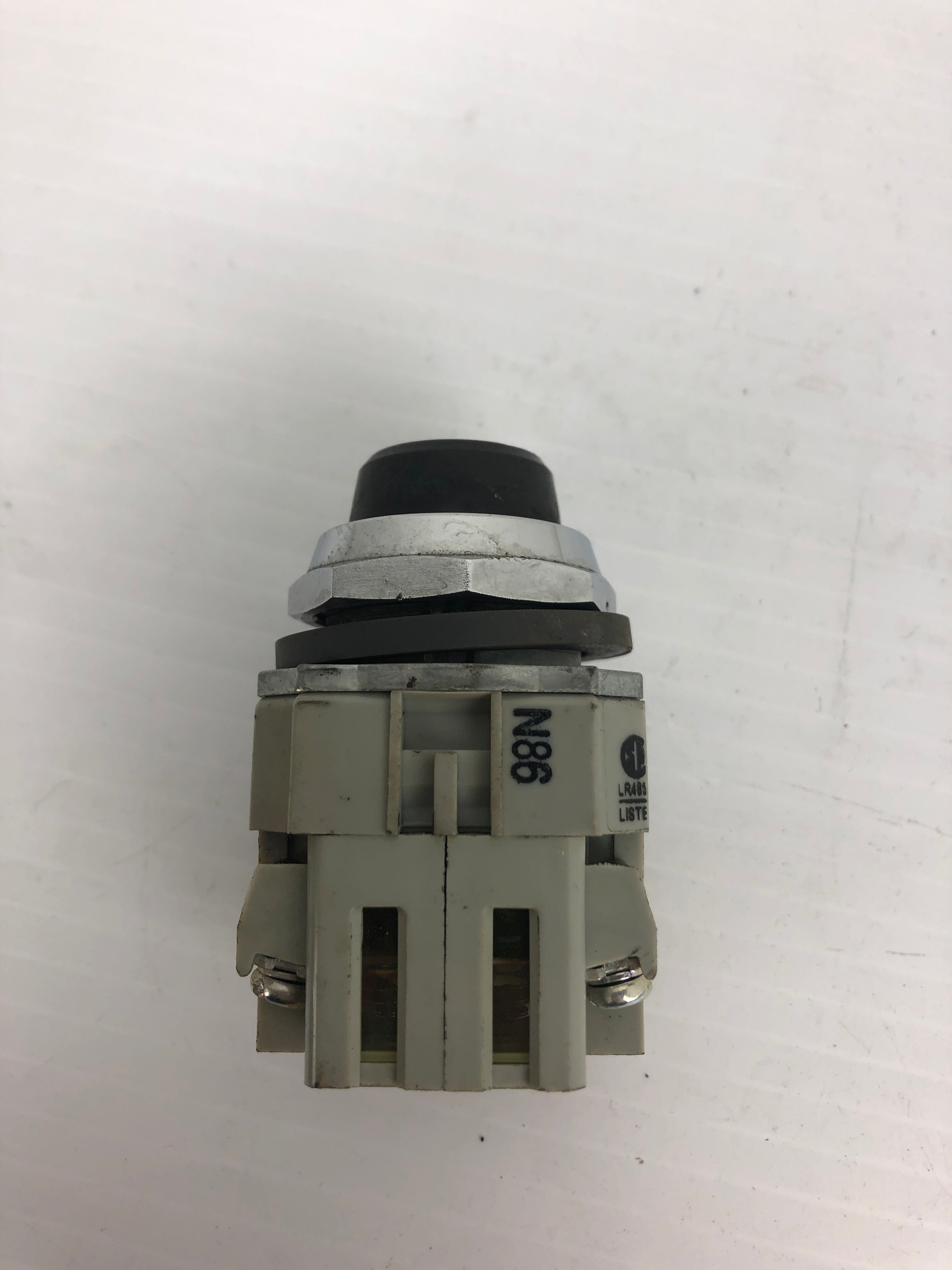Idec ASD2K11N Keyed Selector Switch 120-600V 10A