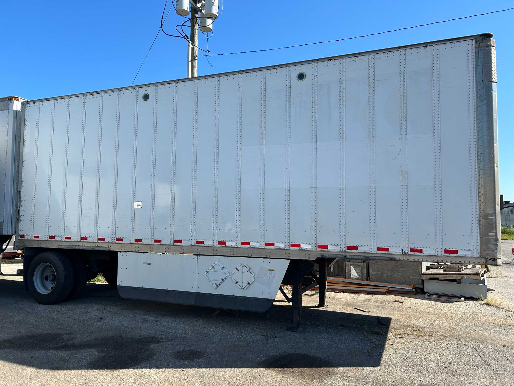 2015 Stoughton Pup Dry Van Semi Trailer 28' Spring / Roll Up 1DW1A2814FS620562