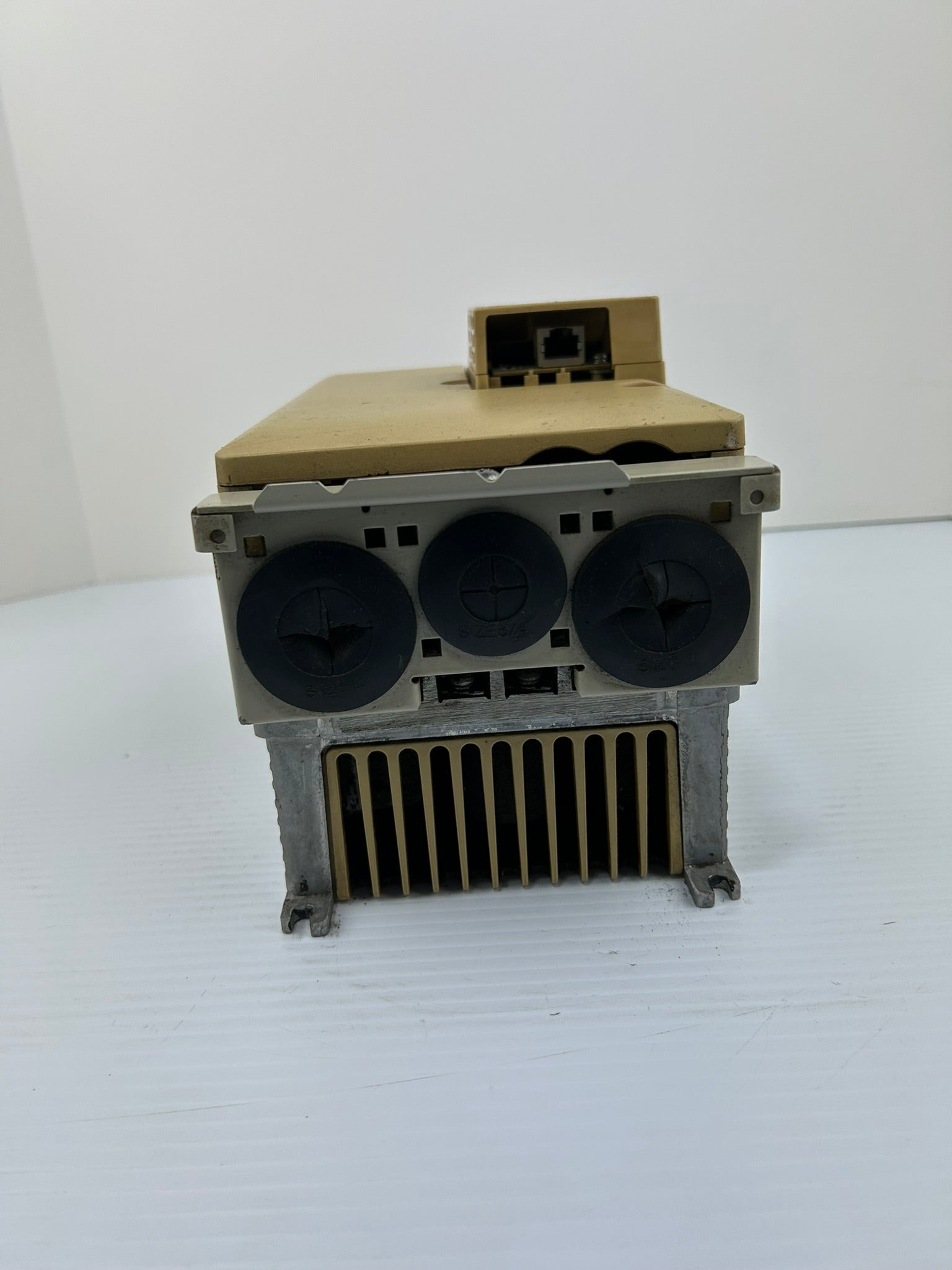 Yaskawa Electric CIMR-VU4A0018FAA V1000 3PH AC Drive Series A Type 1 Enclosure