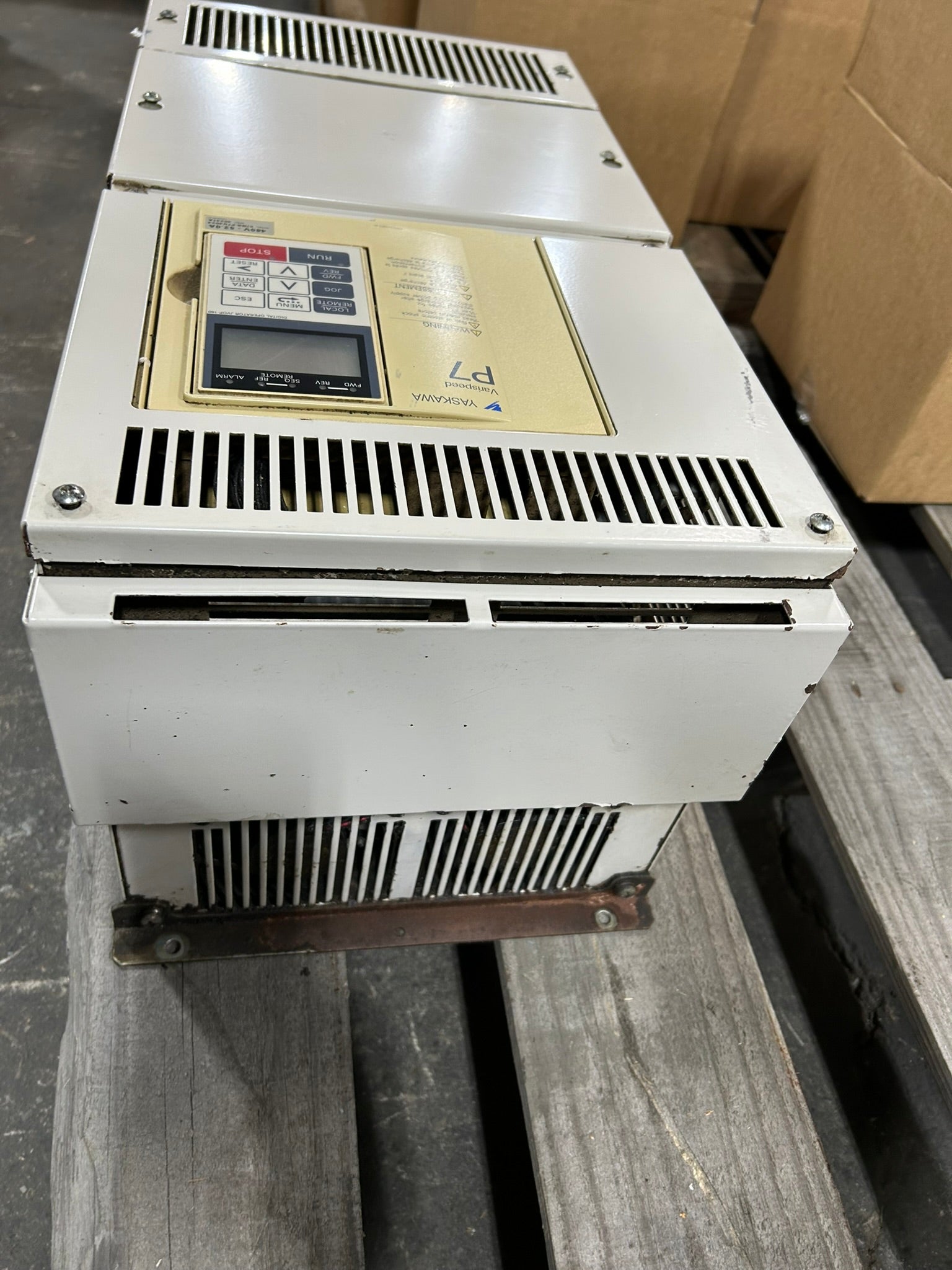 Yaskawa CIMR-P7U4024 AC Drive Varispeed P7 Type 1 Enclosure