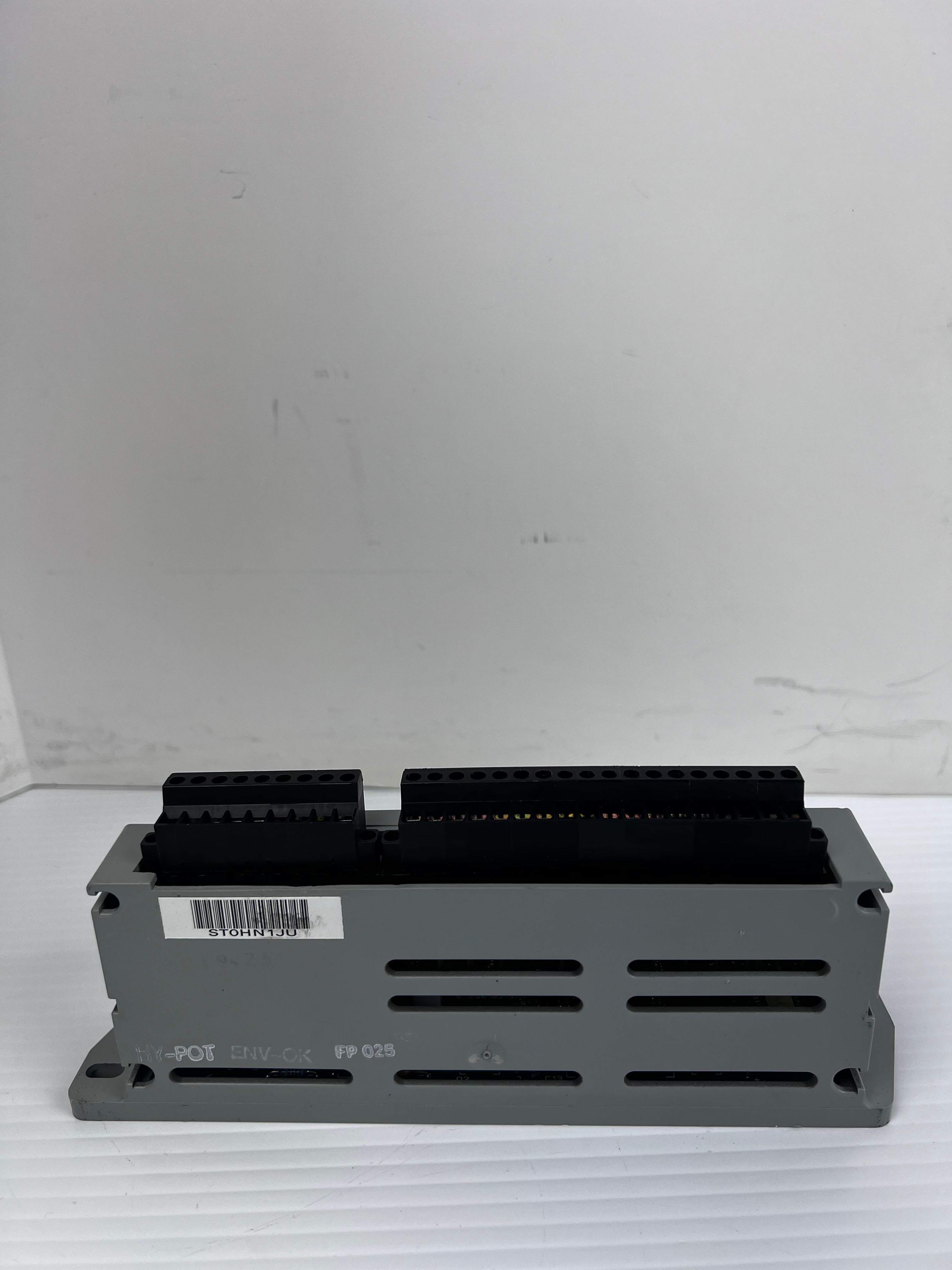 Allen-Bradley 1791IOBA Distributed I/O Module Series B 24VDC 200mA
